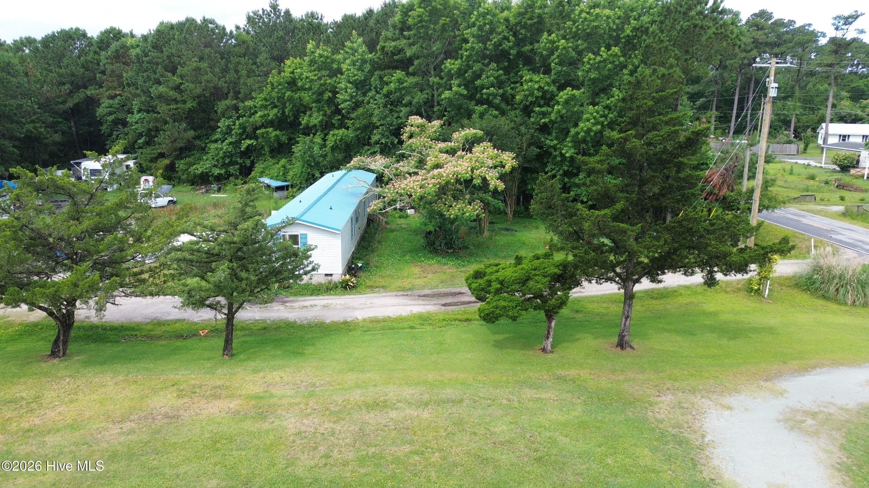 662 Straits Road Property Photo 6