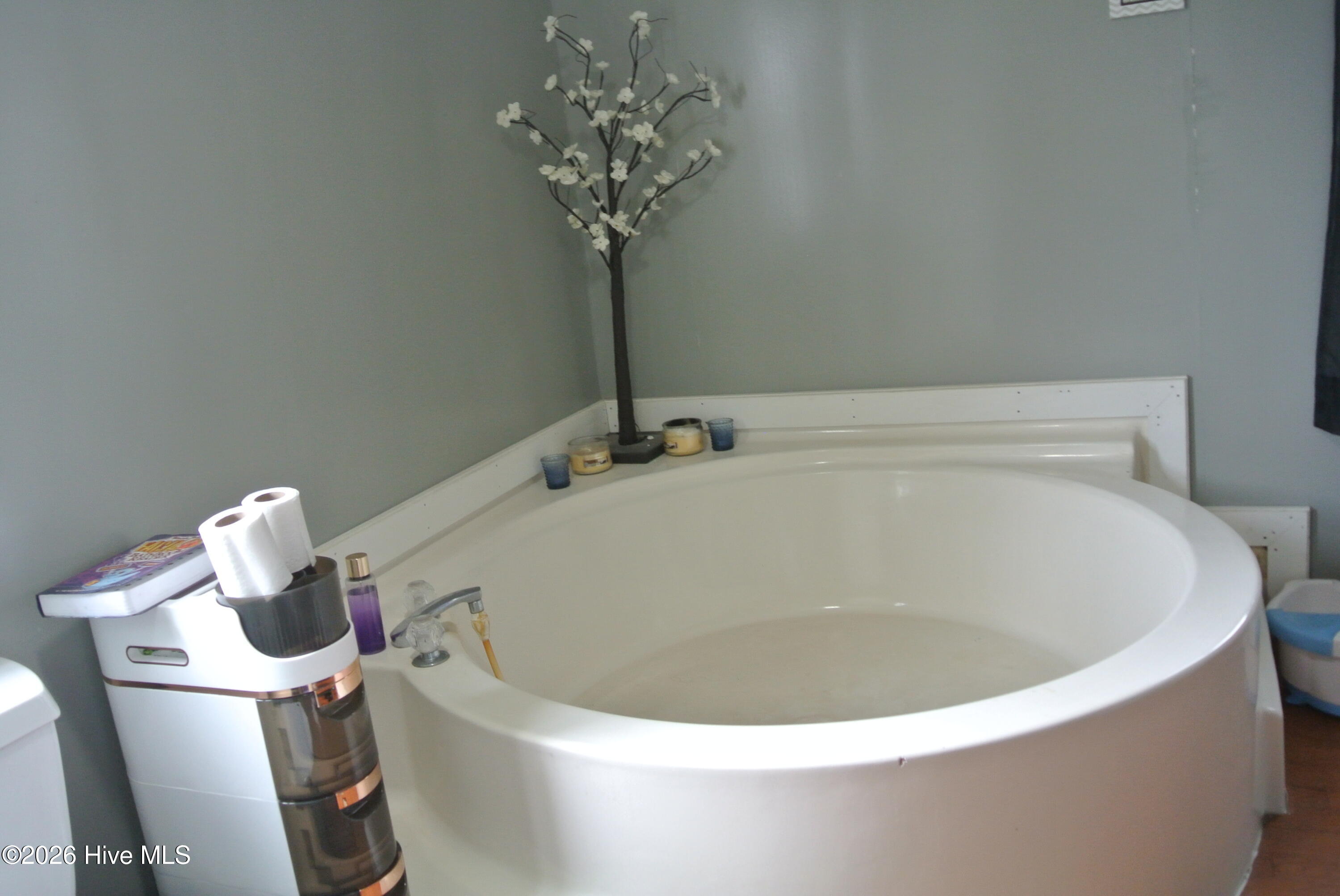 662 Straits Road Property Photo 27