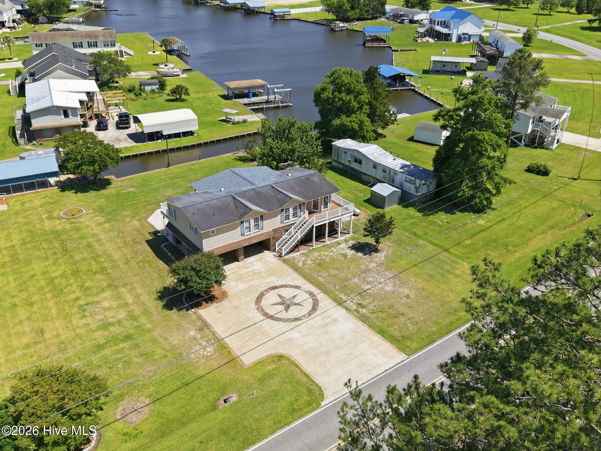 2831 Whichards Beach Road Property Photo 2