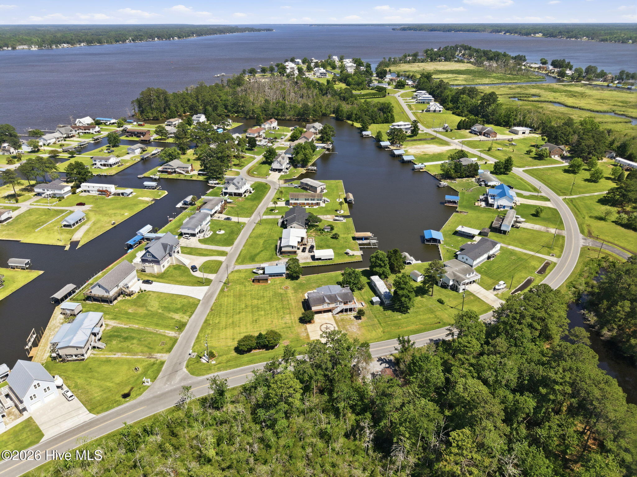 2831 Whichards Beach Road Property Photo 4