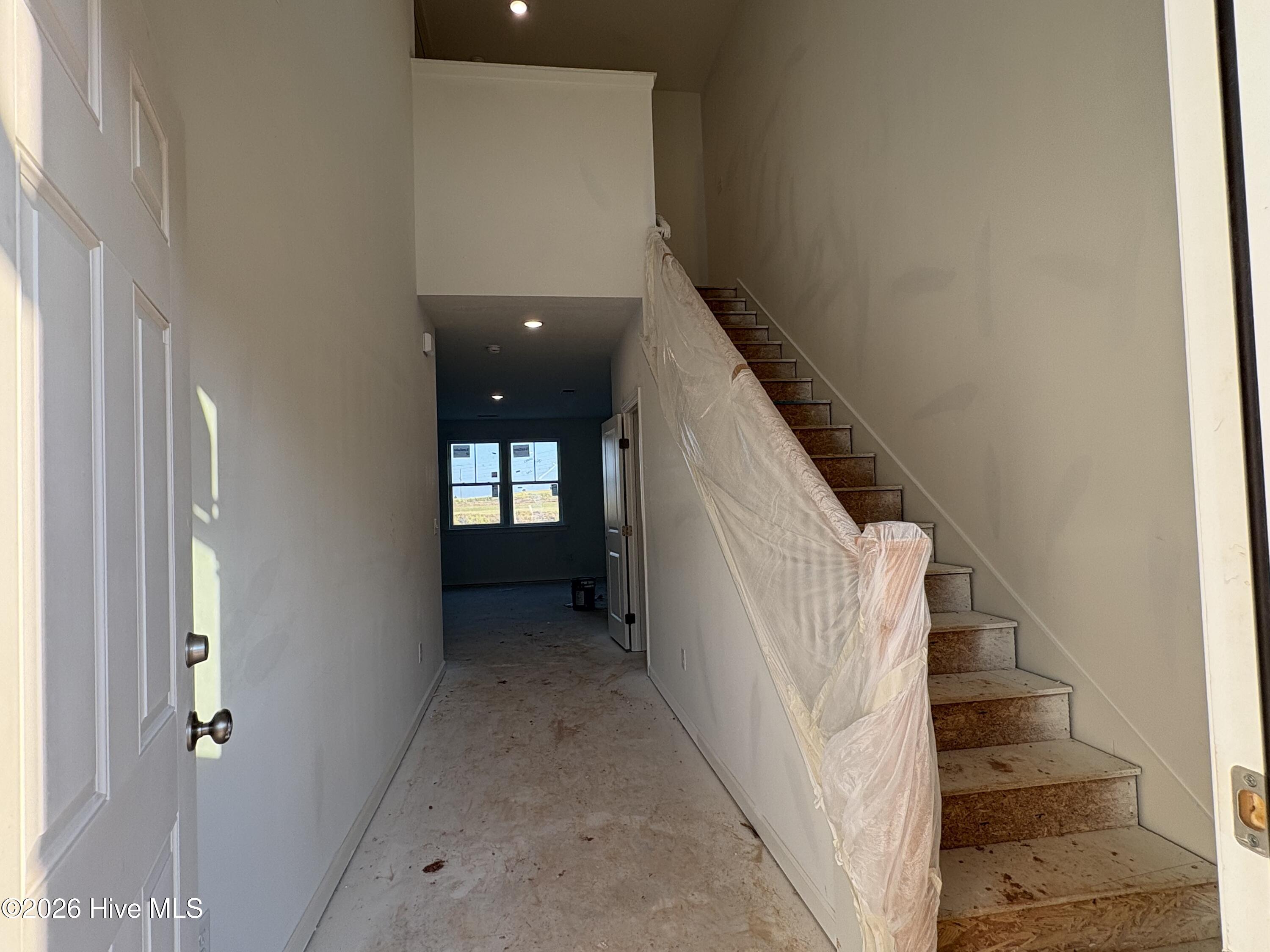 2066 Lonsdale Drive Dh339 Property Photo 4