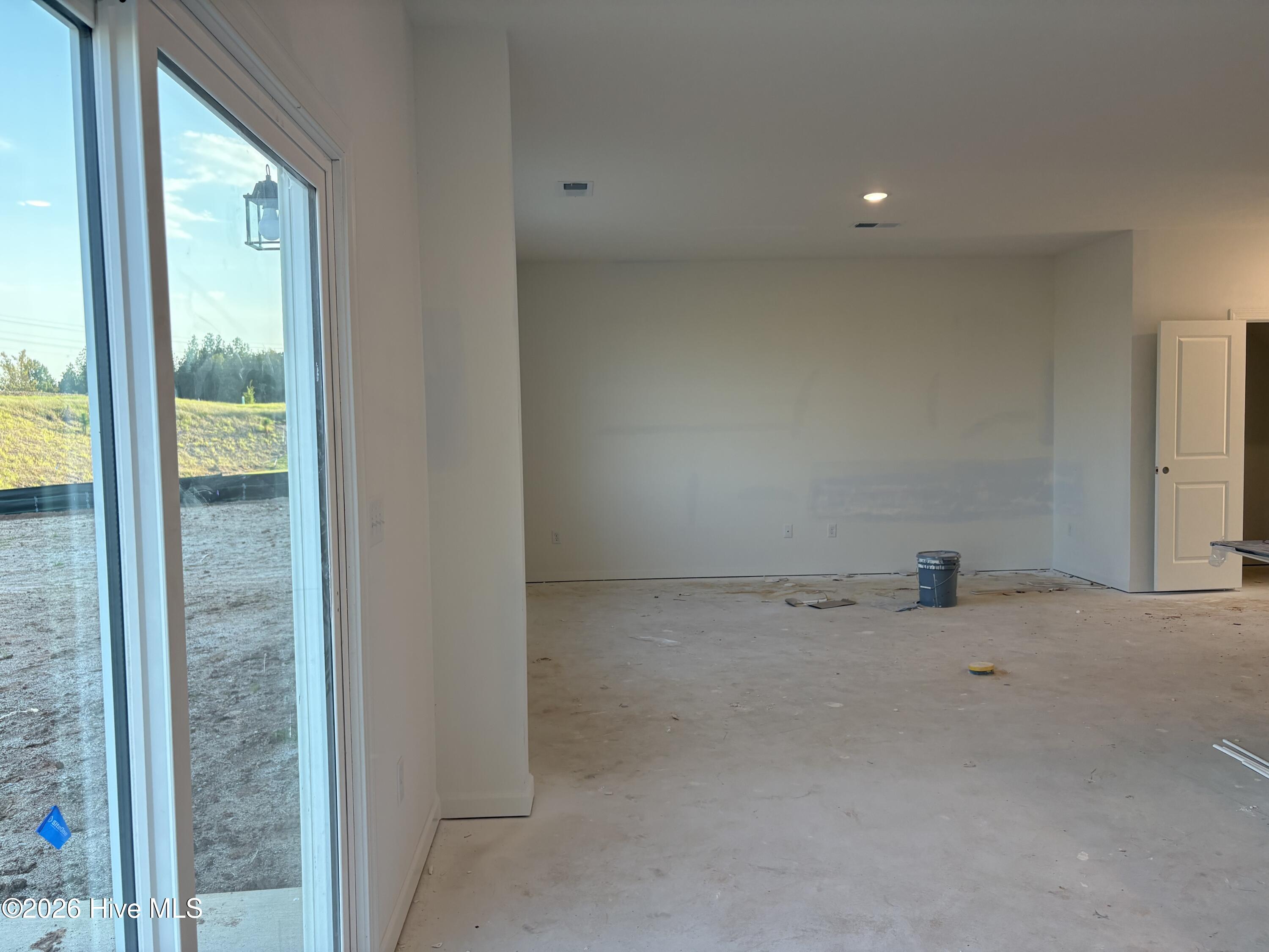 2066 Lonsdale Drive Dh339 Property Photo 5