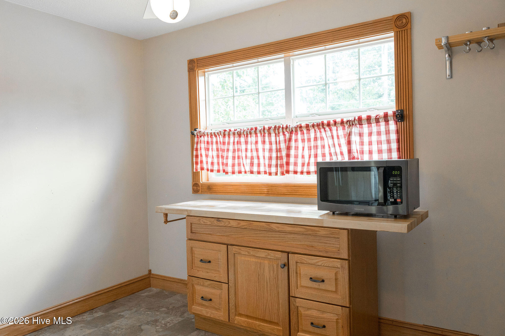 1380 Genoa Road Property Photo 7
