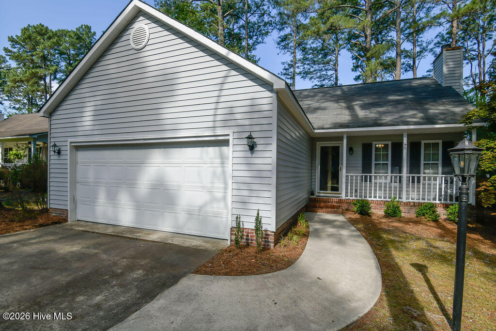 2545 Longleaf Drive Sw Property Photo 1