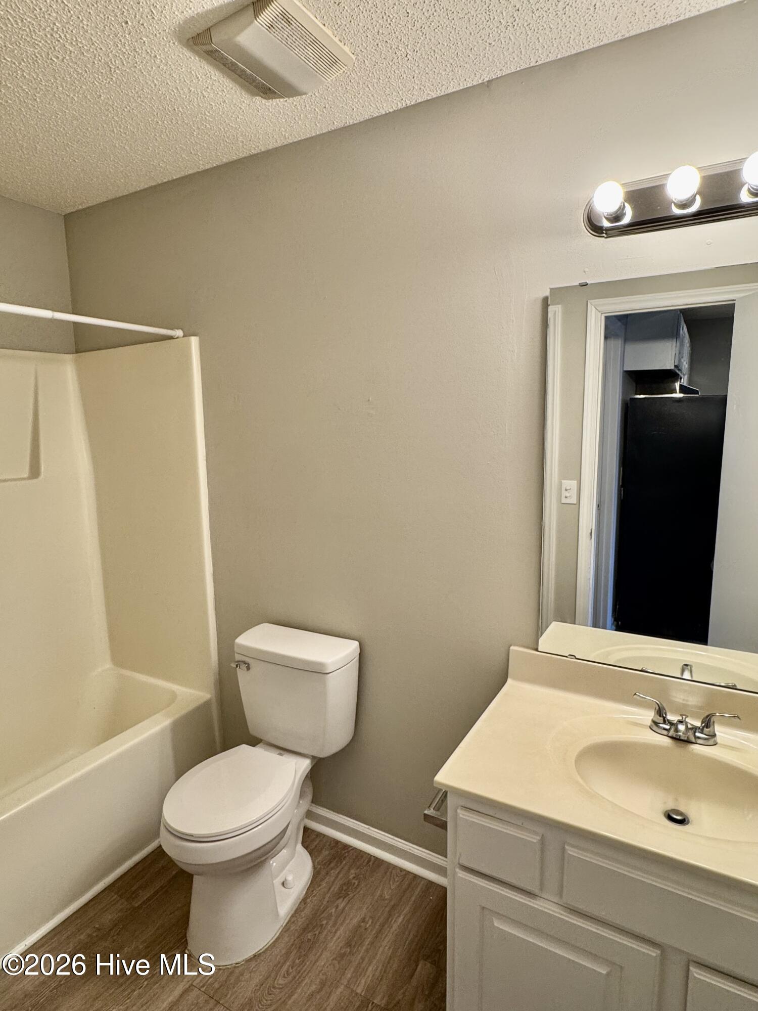 1251 Westpointe Drive 6 Property Photo 8
