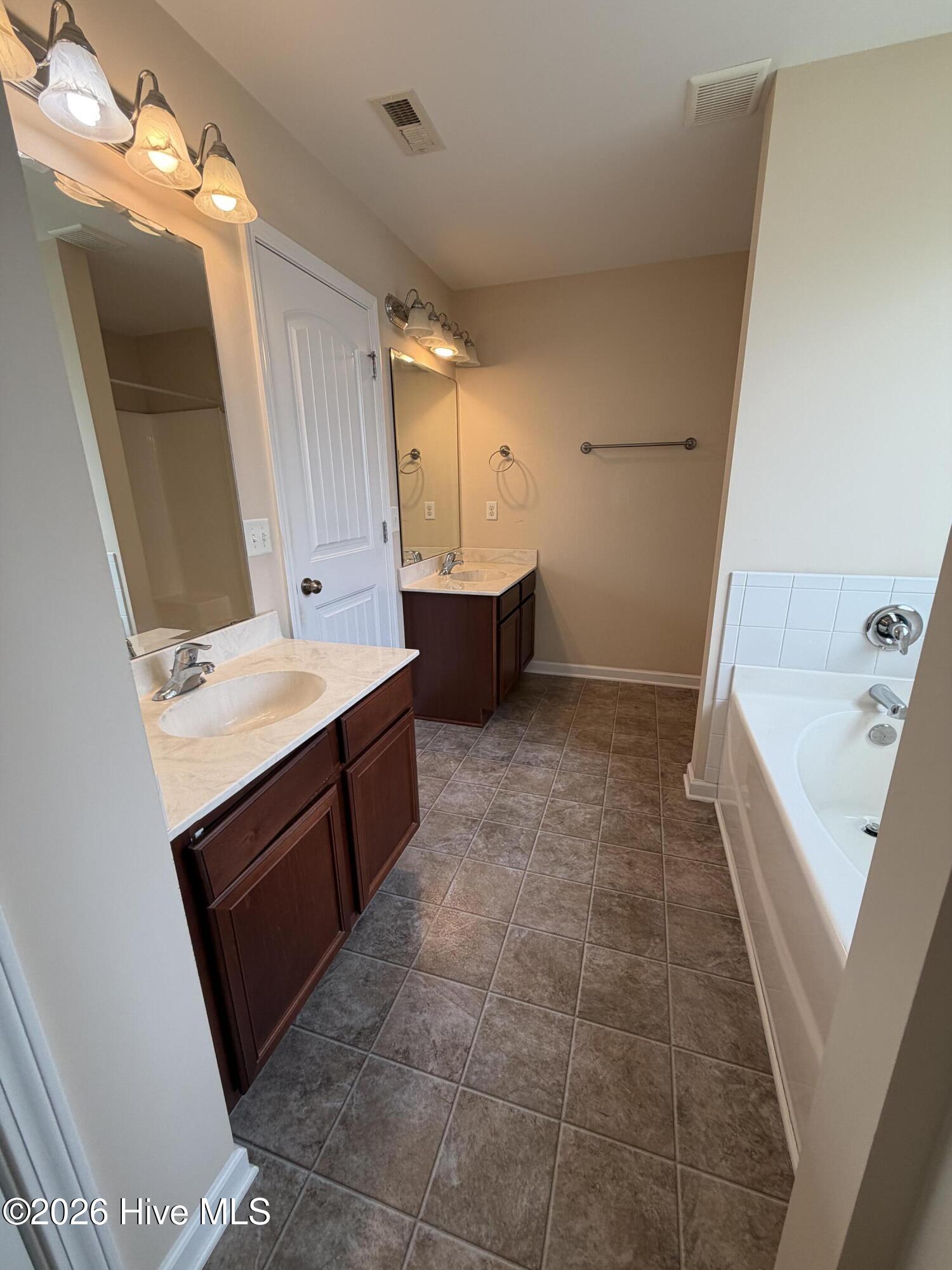 1505 Soaring Spirit Drive Property Photo 11