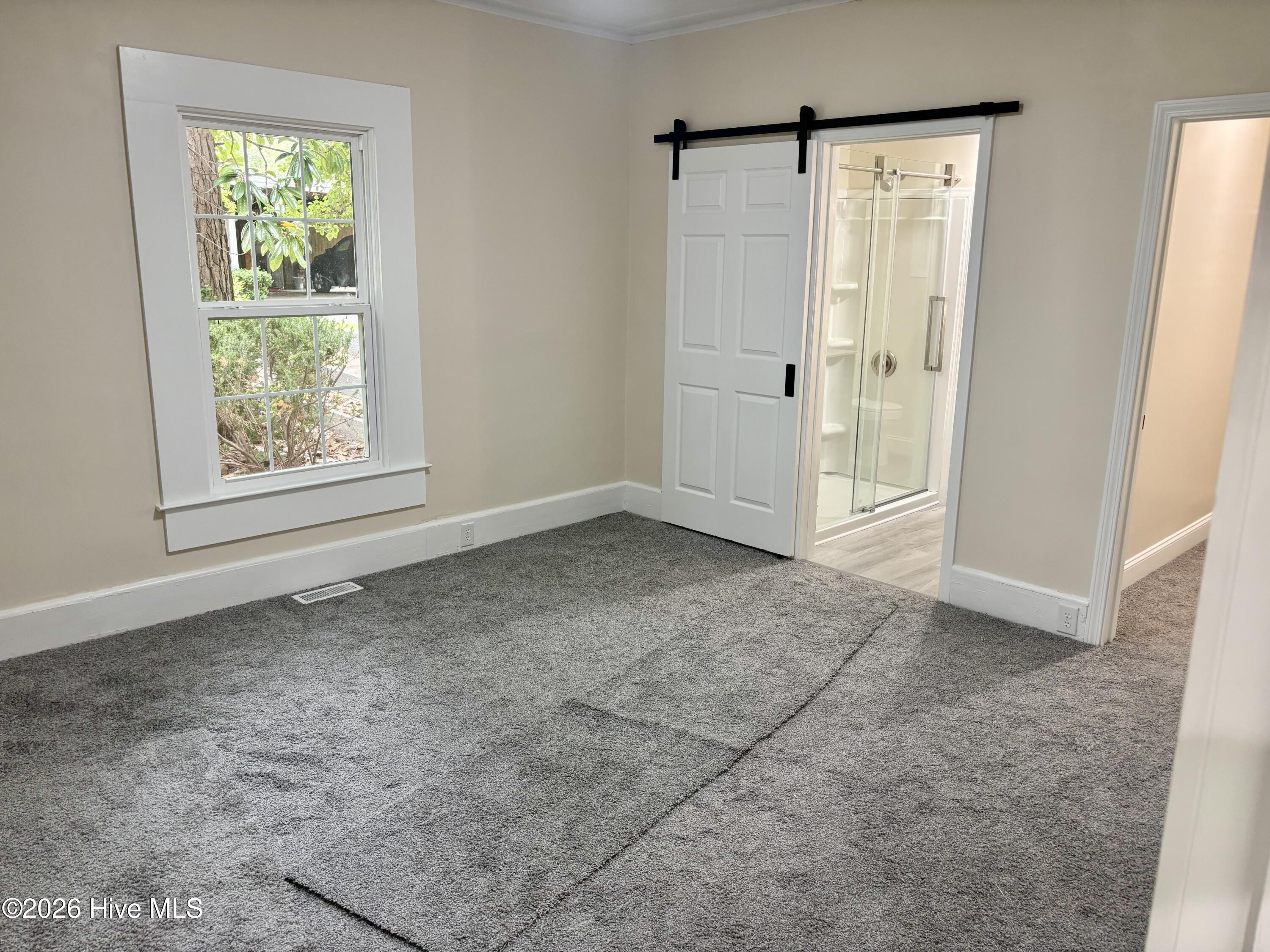 102 E Main Street Property Photo 7