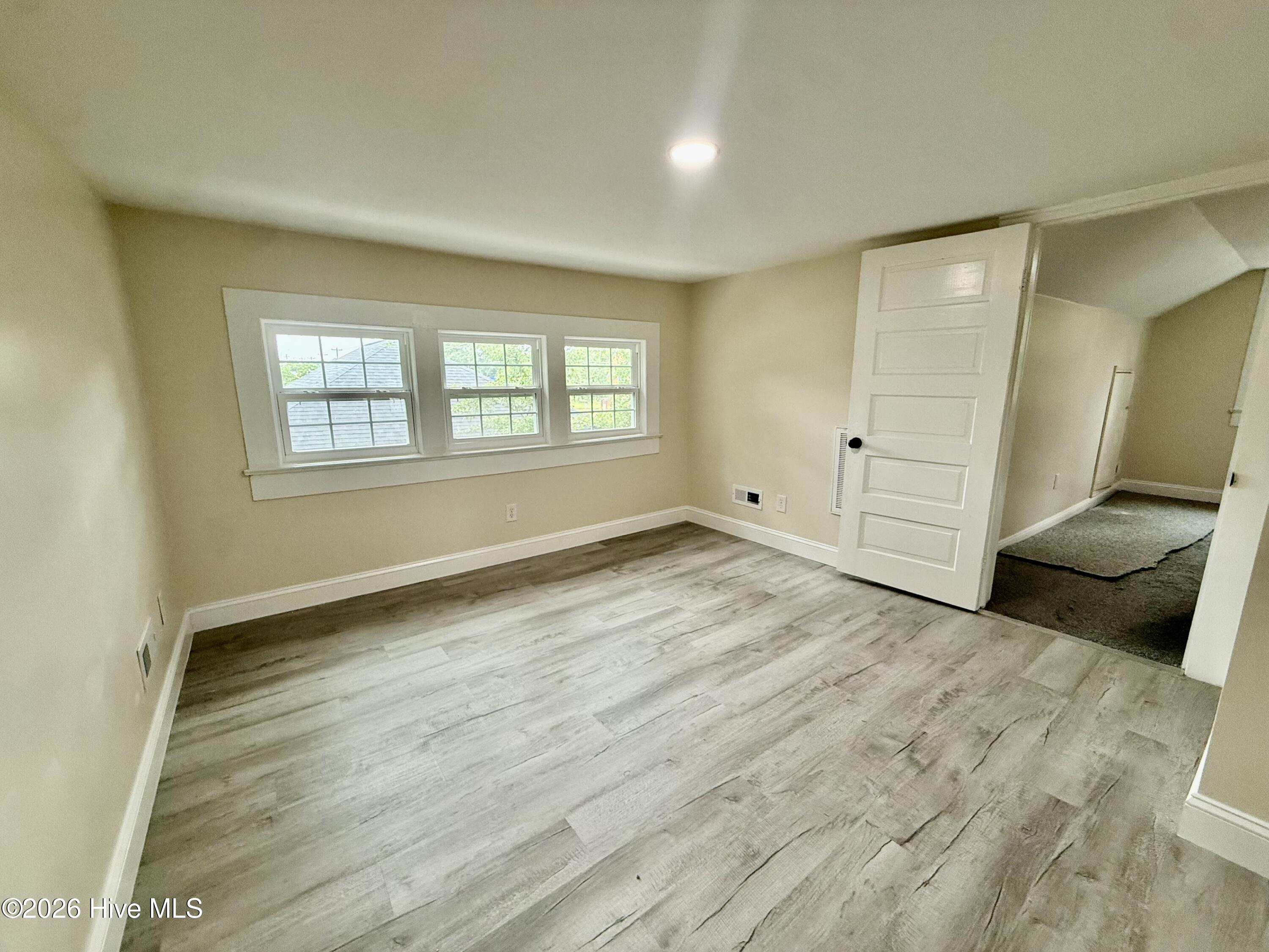 102 E Main Street Property Photo 21