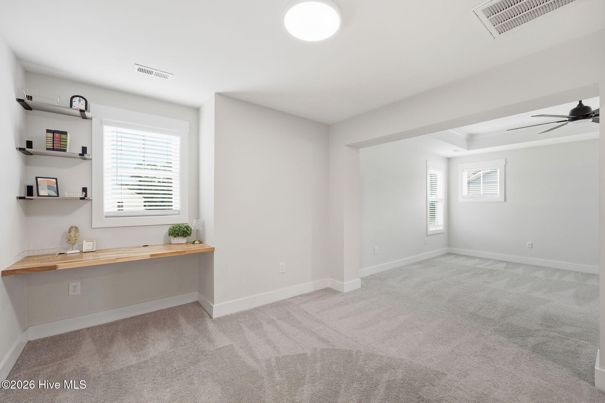 101 Woodford Lane Property Photo 33