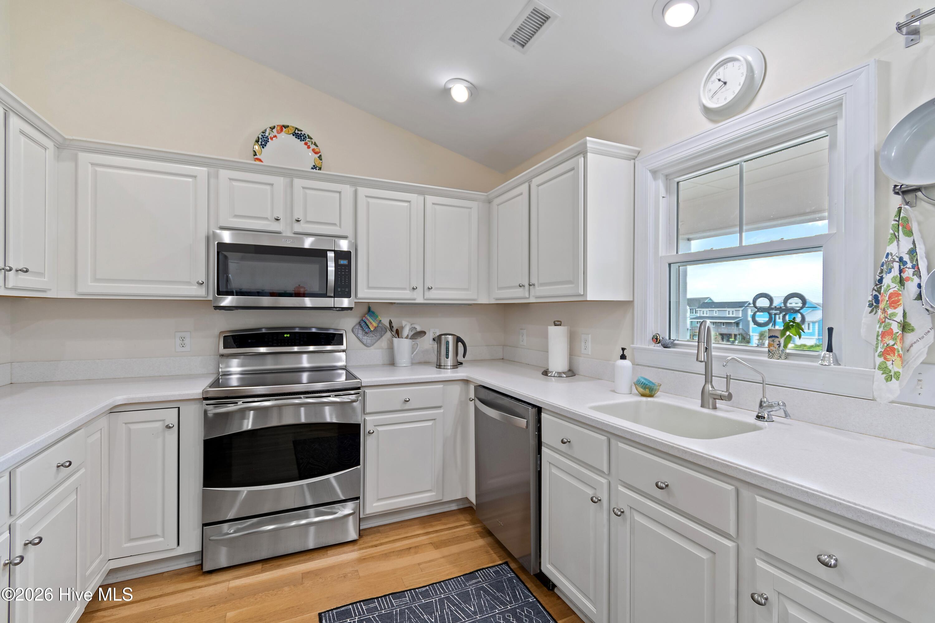 110 Heron Drive Property Photo 14