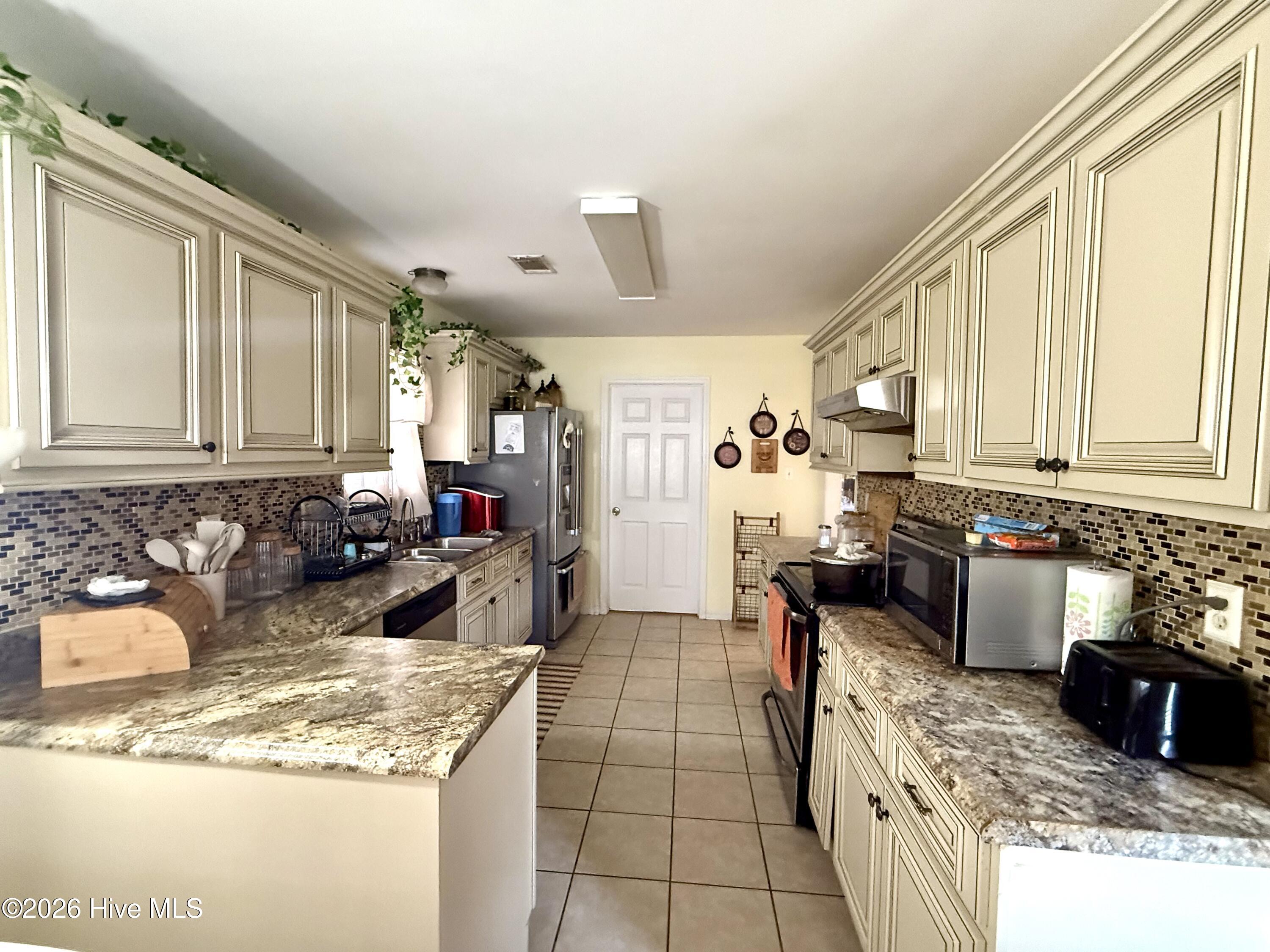 4672 Crested Butte Road Property Photo 5