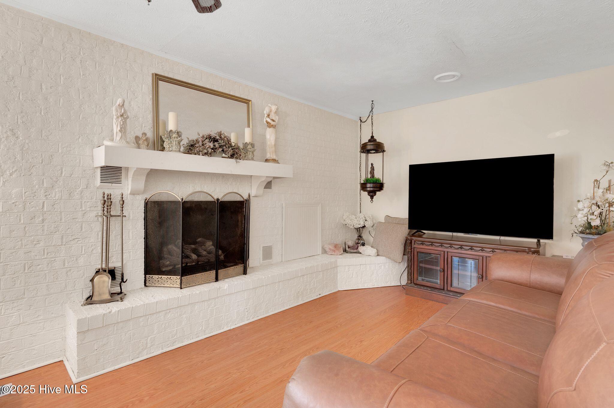 320 Pinecrest Drive Property Photo 2