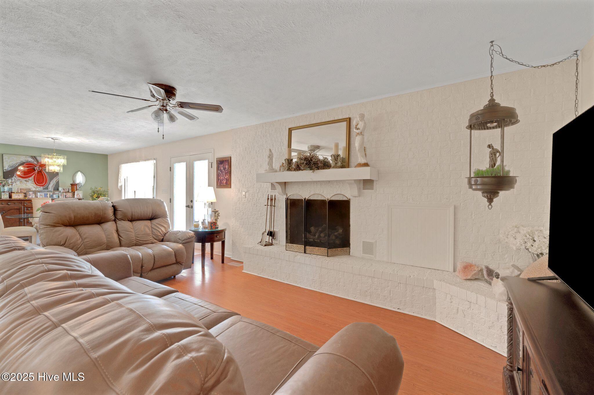 320 Pinecrest Drive Property Photo 3