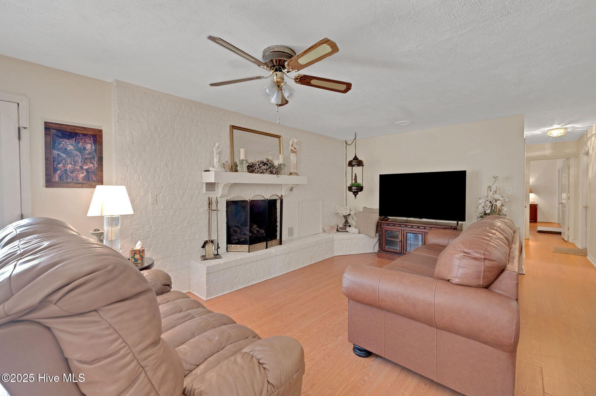 320 Pinecrest Drive Property Photo 7