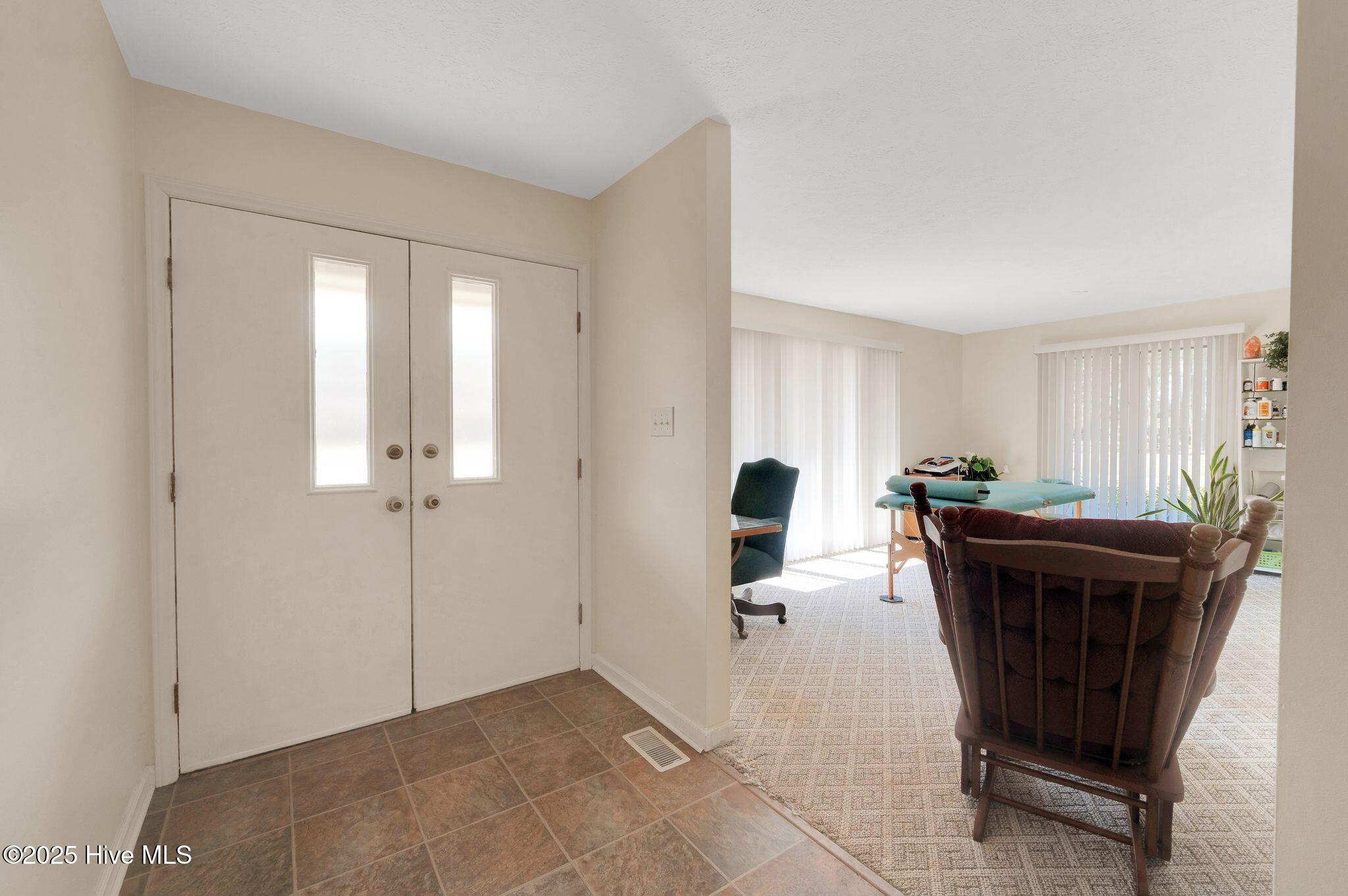 320 Pinecrest Drive Property Photo 15