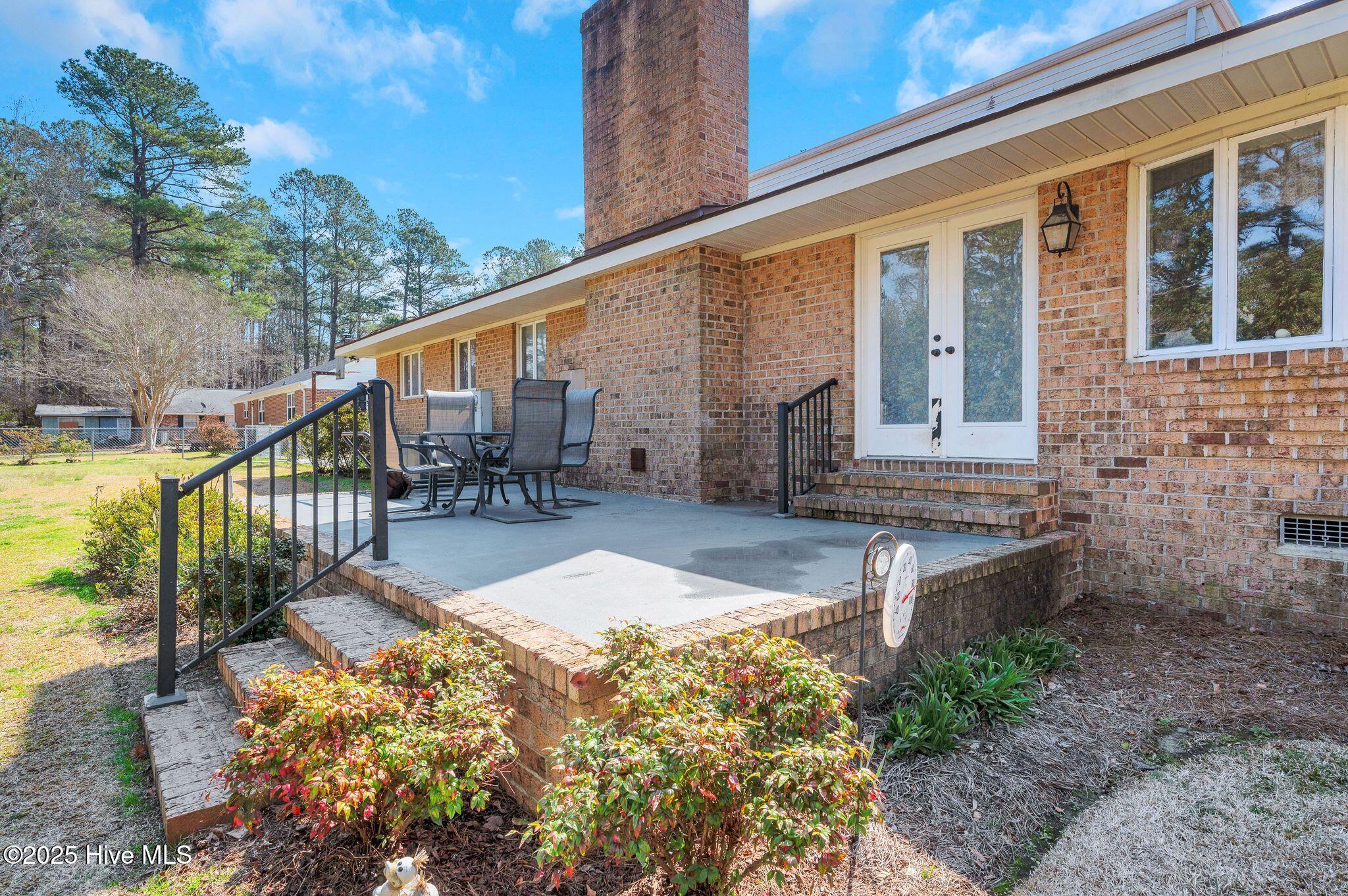 320 Pinecrest Drive Property Photo 17