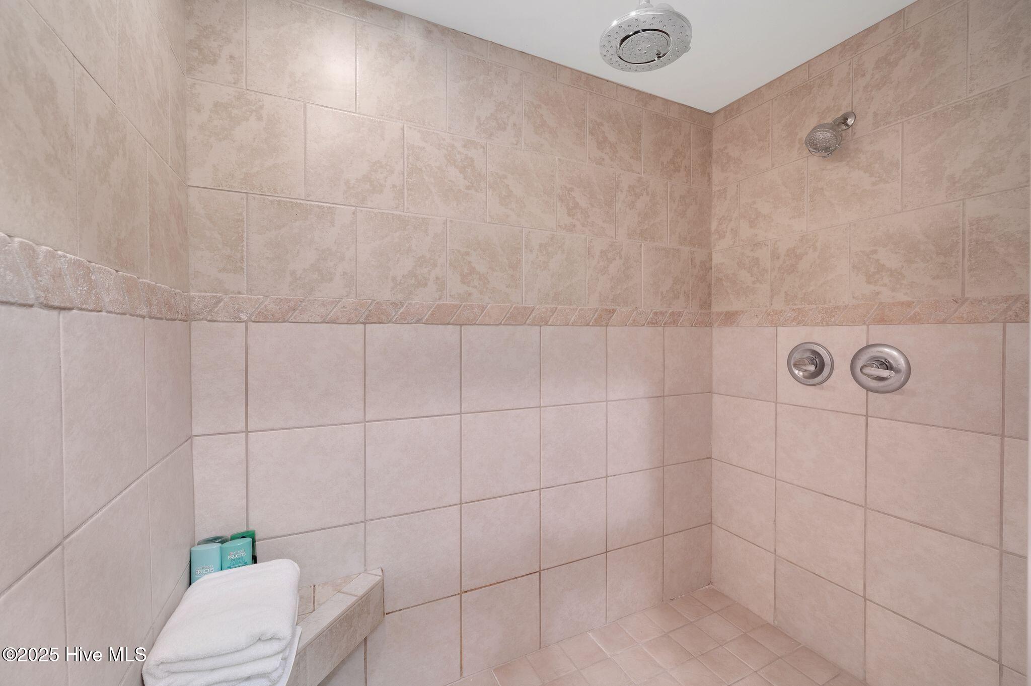 320 Pinecrest Drive Property Photo 21