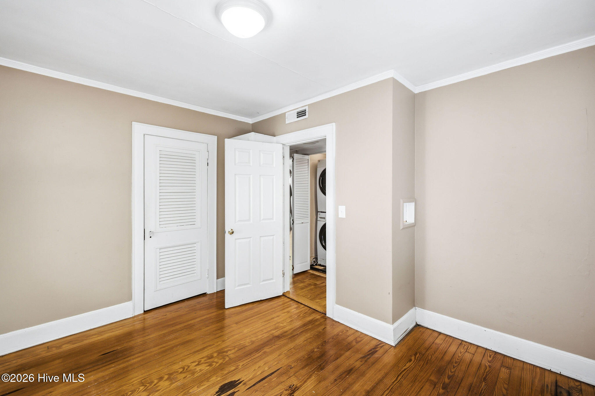 4924 Oleander Drive Property Photo 7
