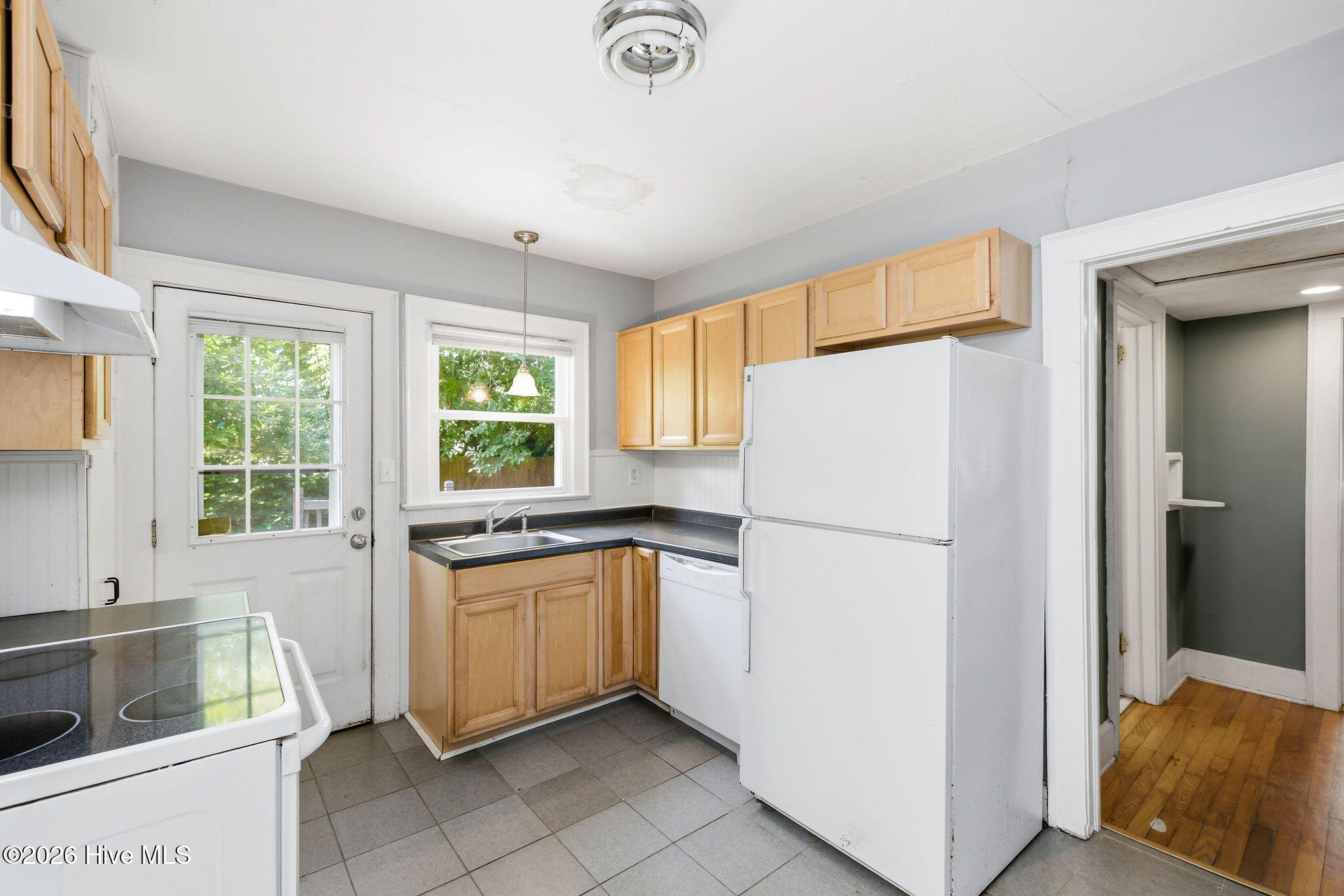 4924 Oleander Drive Property Photo 15