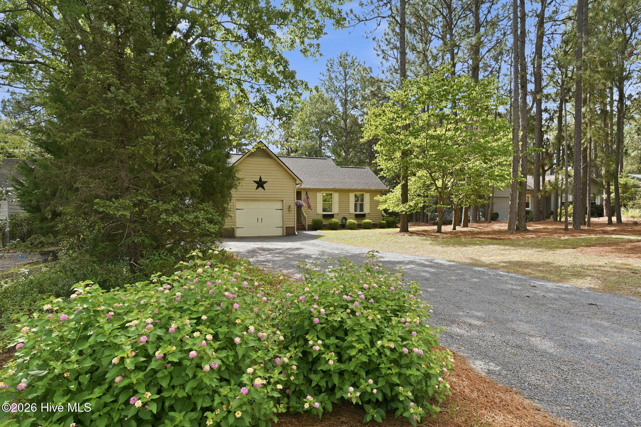 190 Fox Run Road Property Photo 3