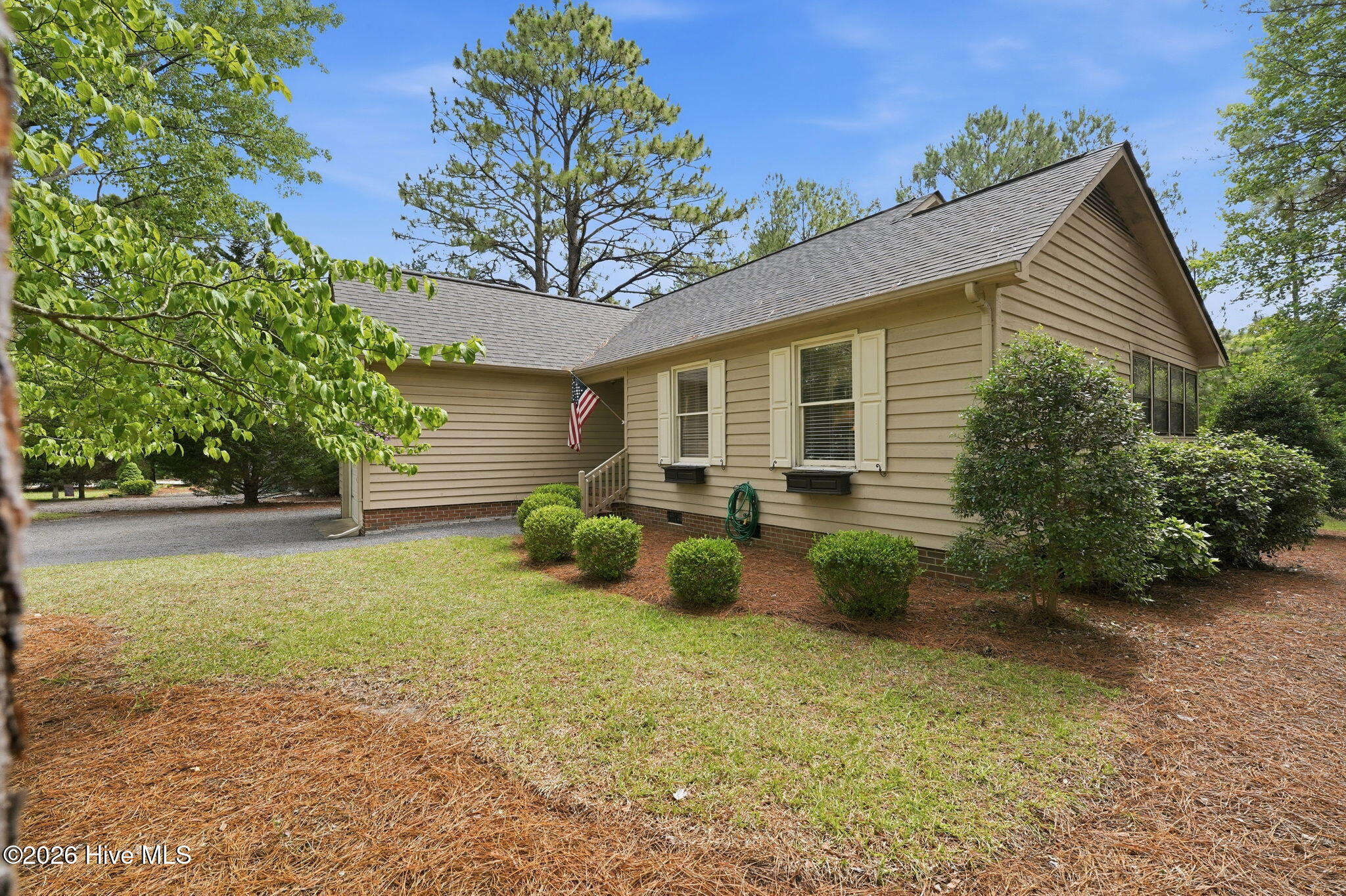 190 Fox Run Road Property Photo 4