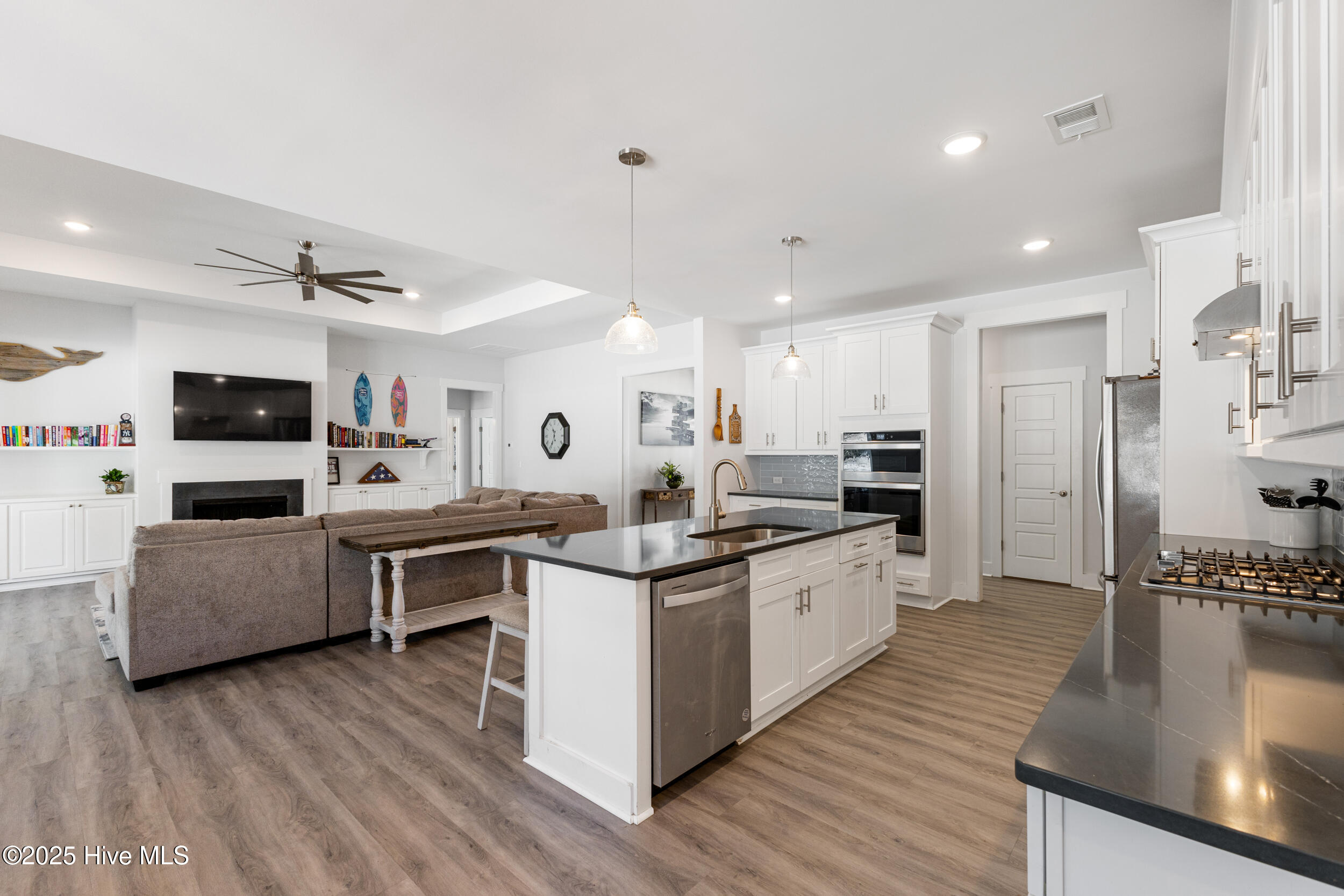 824 The Cape Boulevard Property Photo 10
