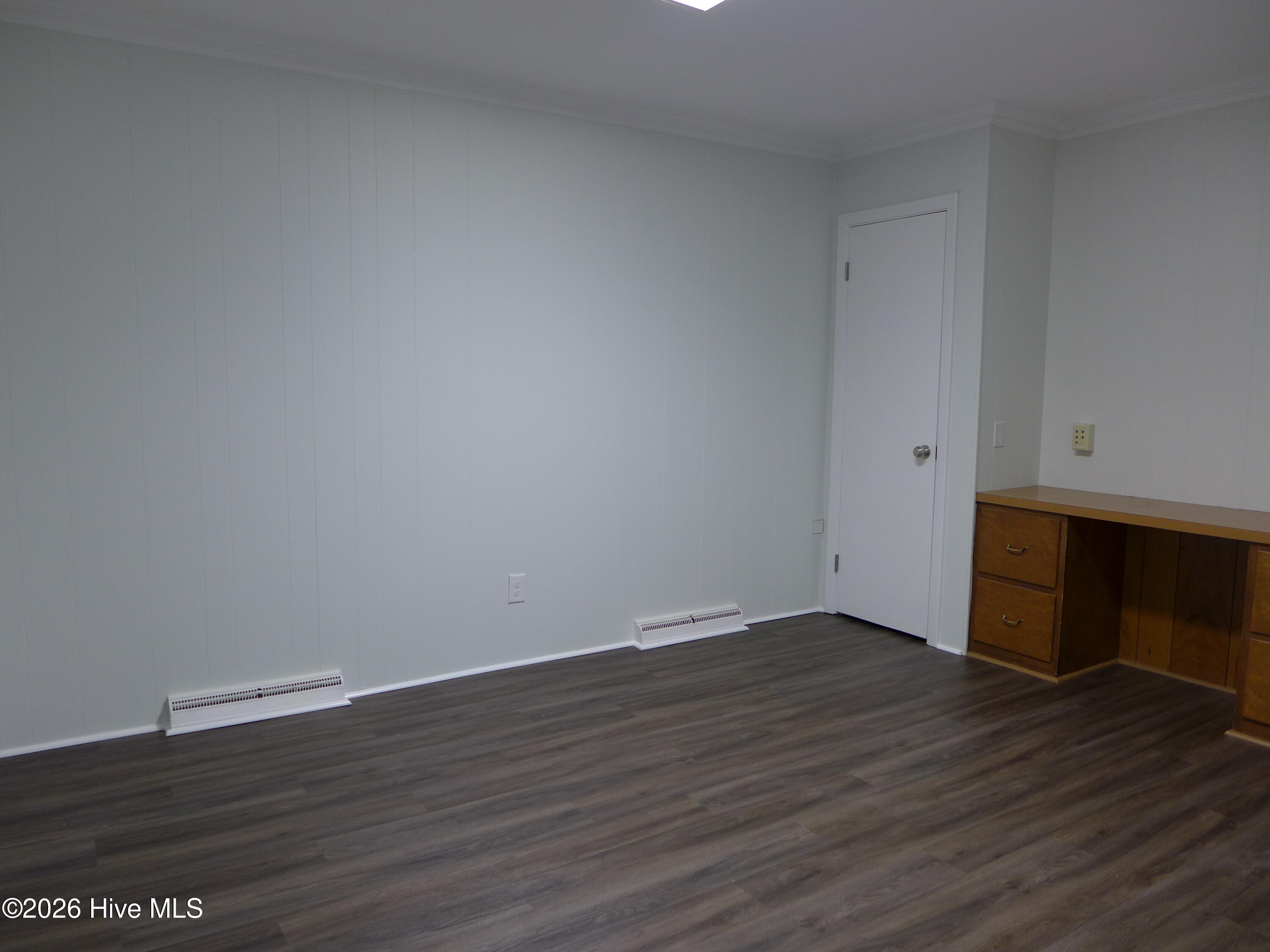 309 E Walnut Street Property Photo 13