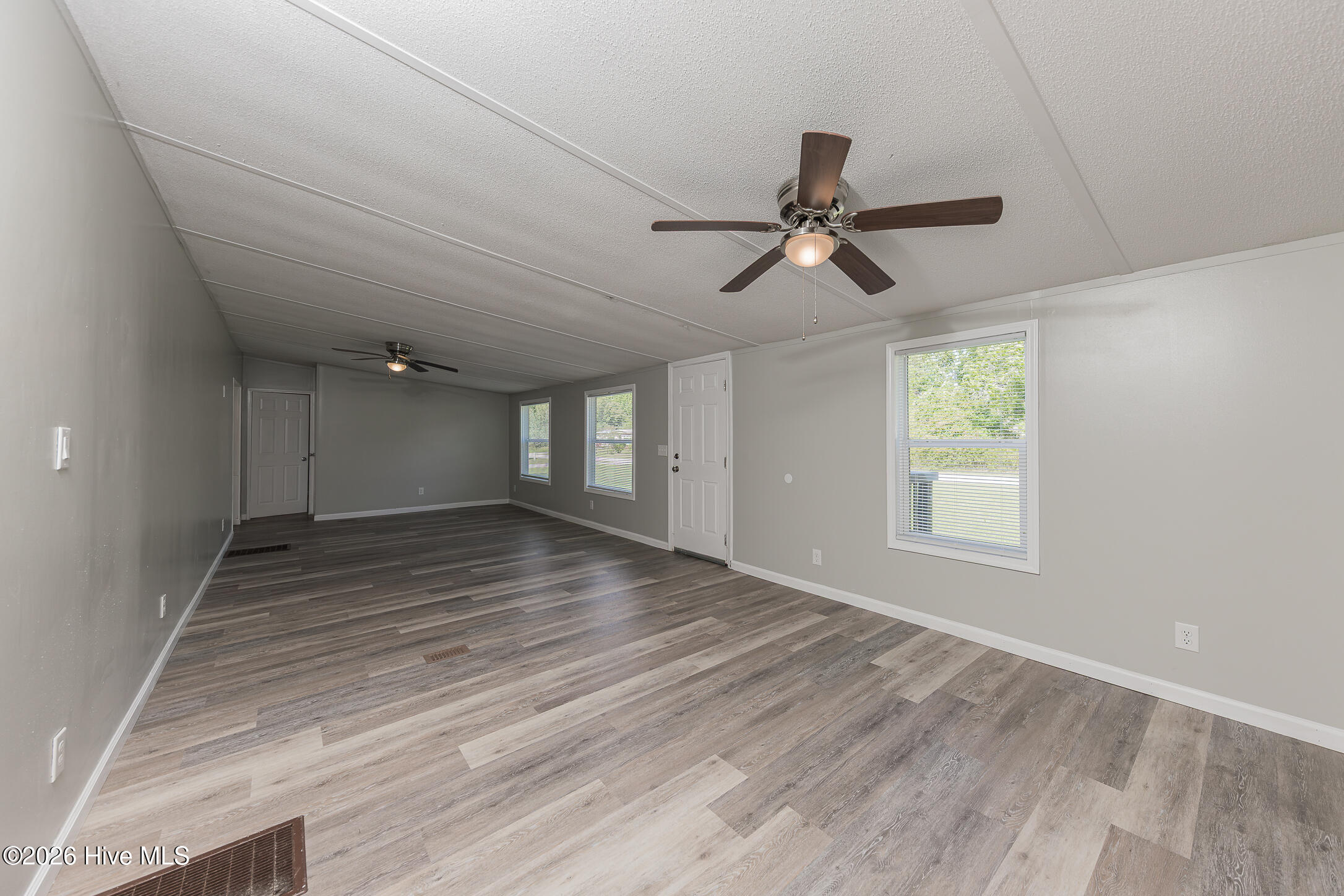 122 Woodbrook Drive Property Photo 7