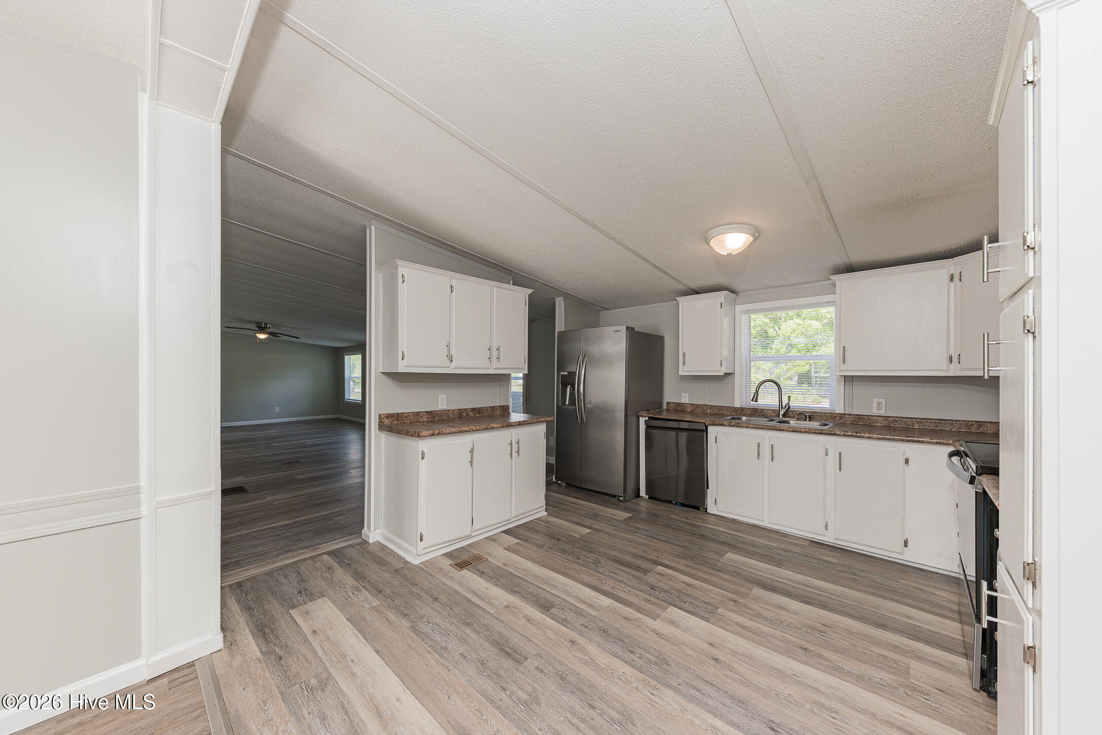 122 Woodbrook Drive Property Photo 8