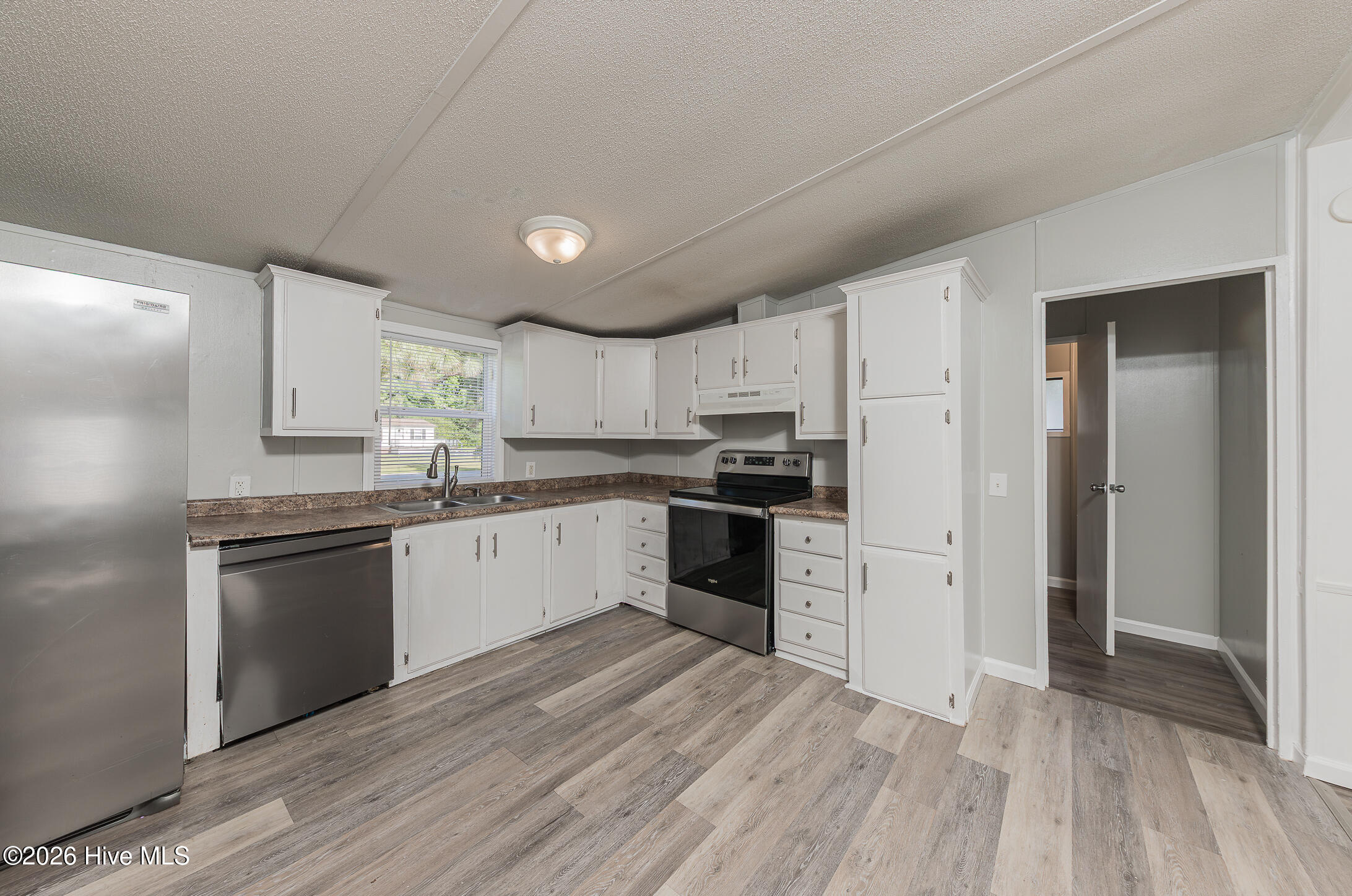 122 Woodbrook Drive Property Photo 15