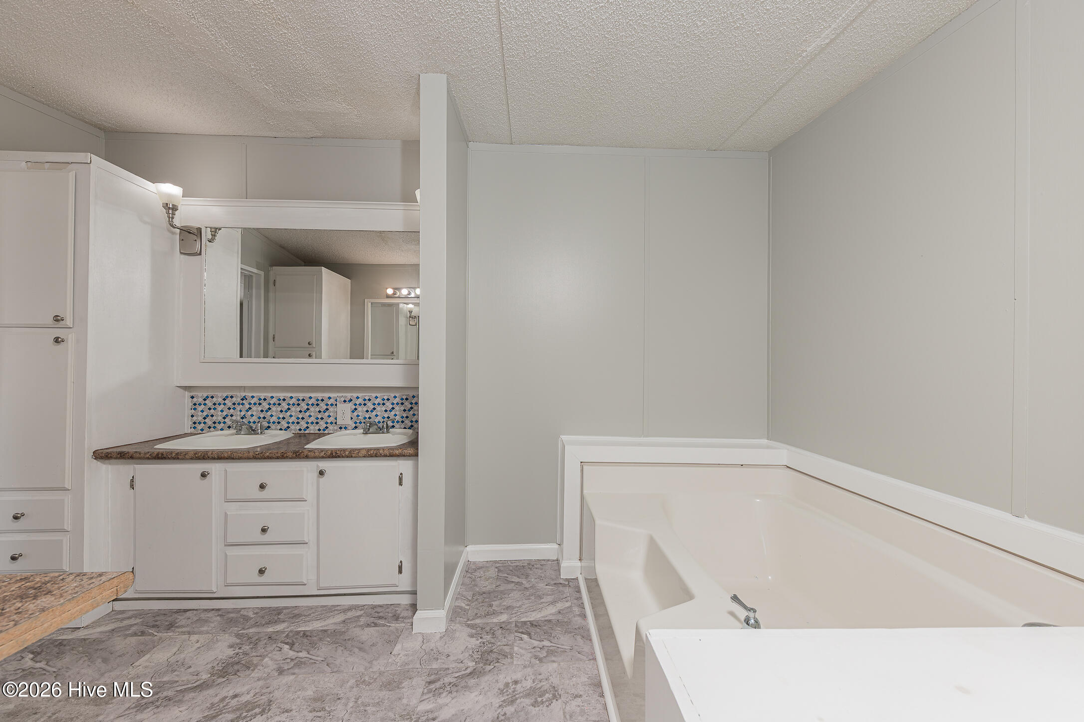 122 Woodbrook Drive Property Photo 34