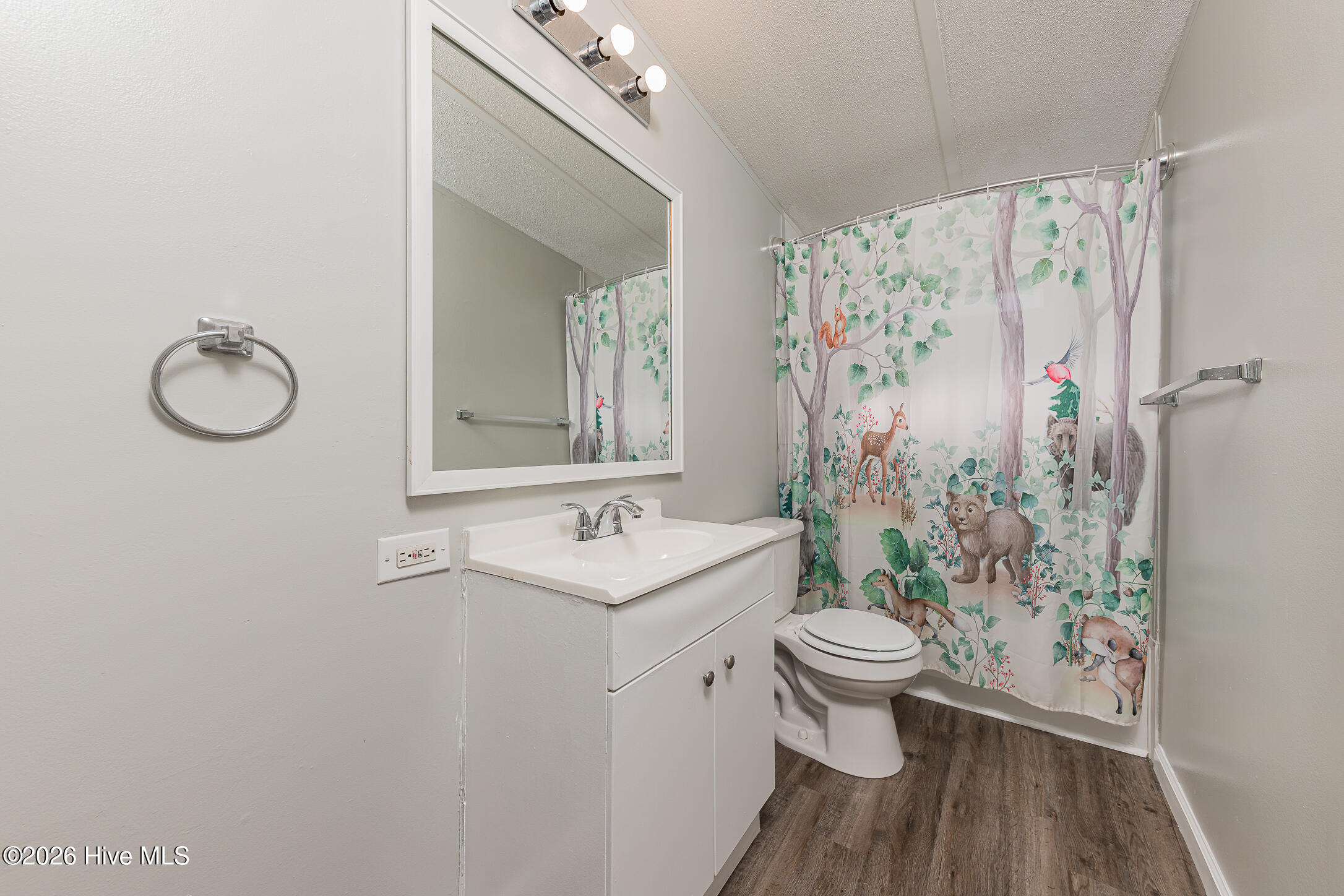 122 Woodbrook Drive Property Photo 45