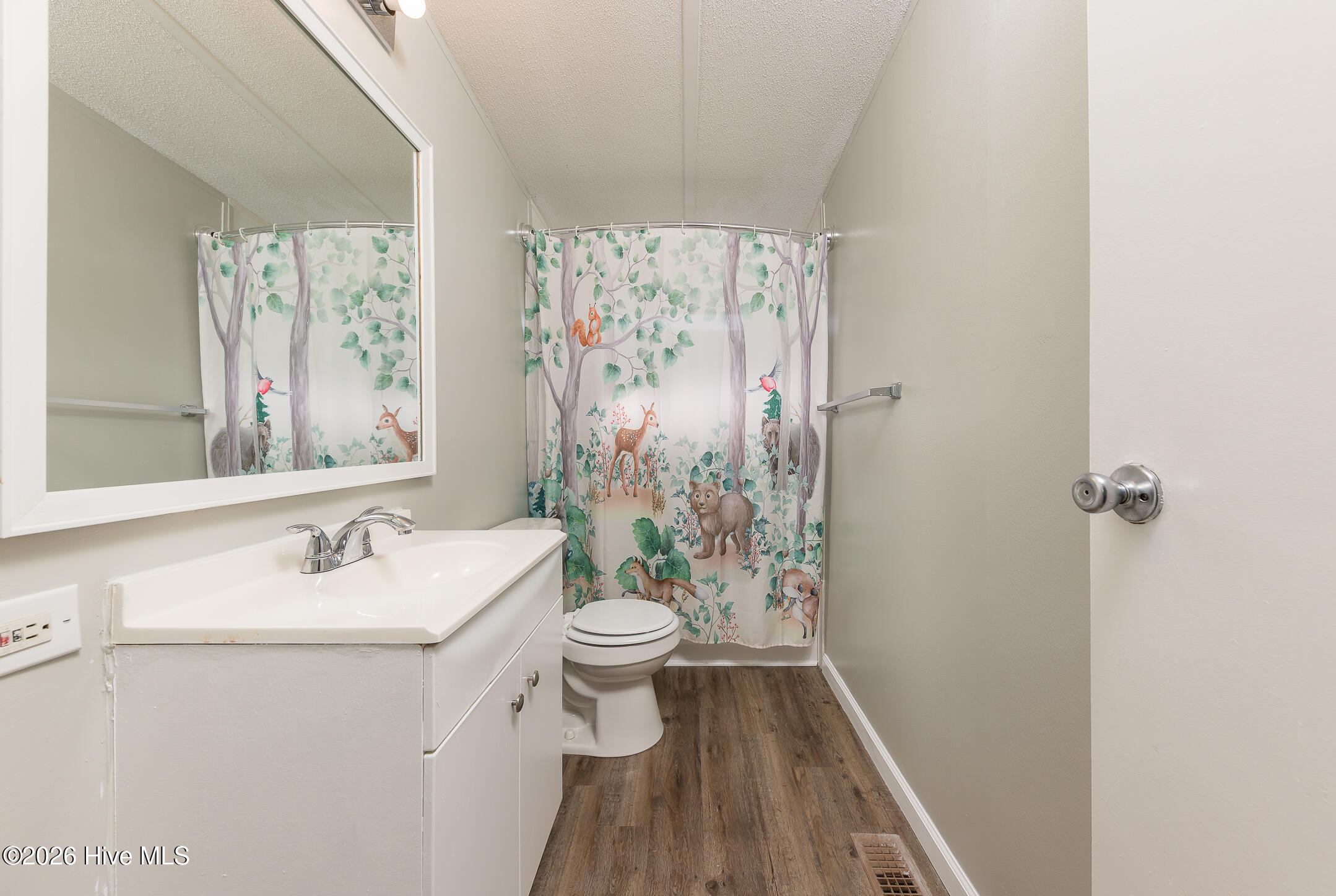 122 Woodbrook Drive Property Photo 46