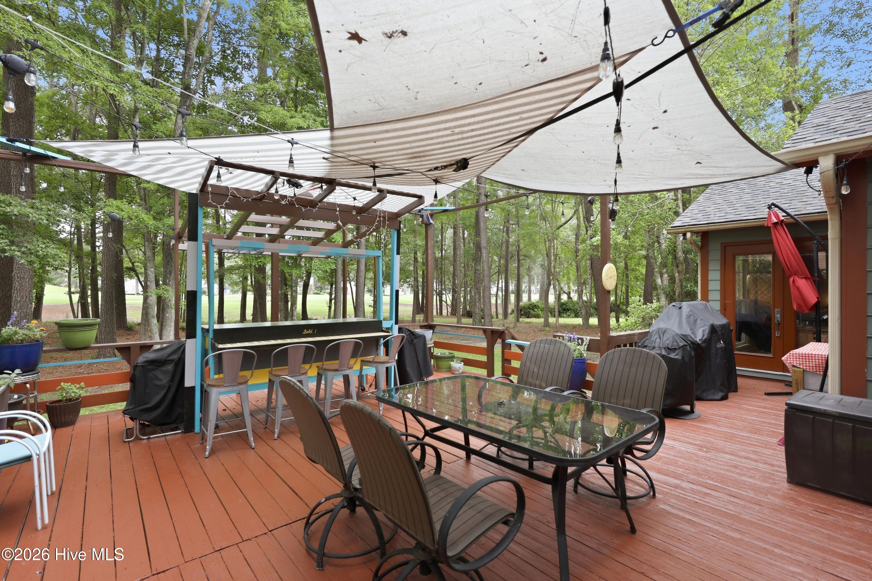 6015 Club House Drive Property Photo 31
