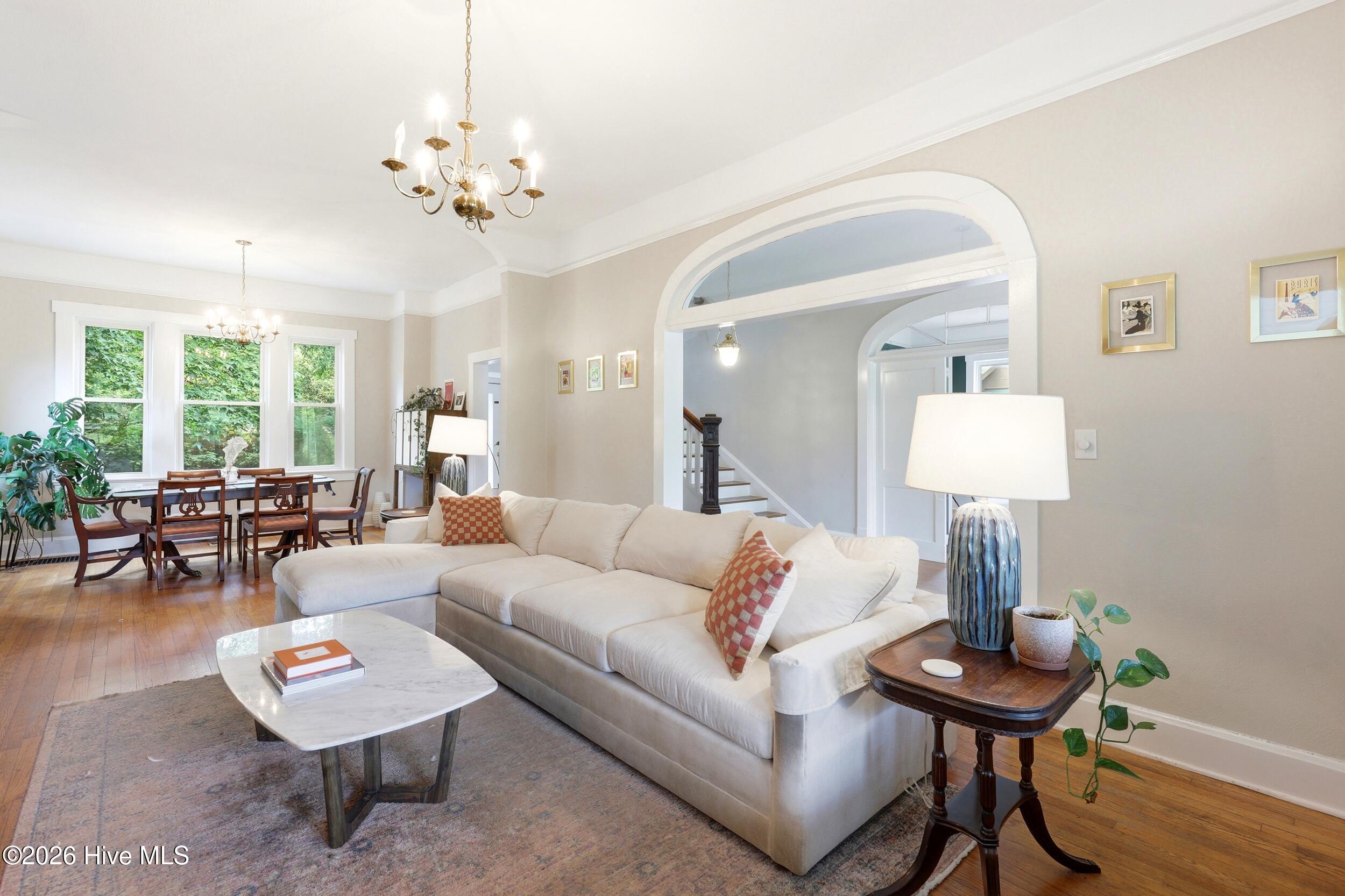 210 Northern Boulevard Property Photo 8