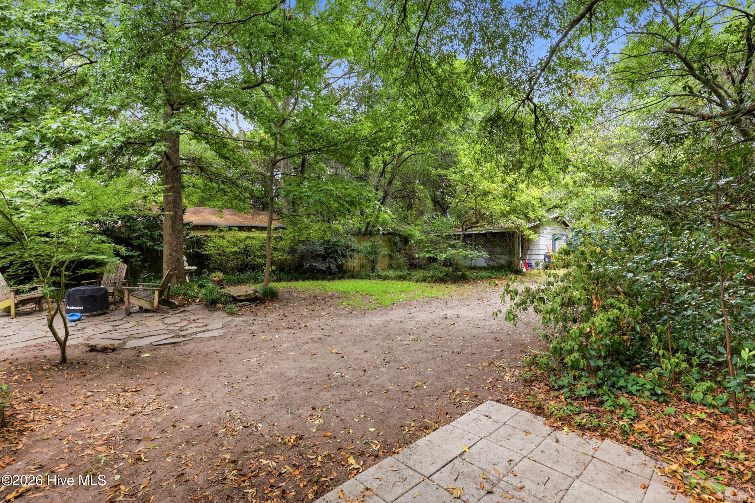 210 Northern Boulevard Property Photo 40