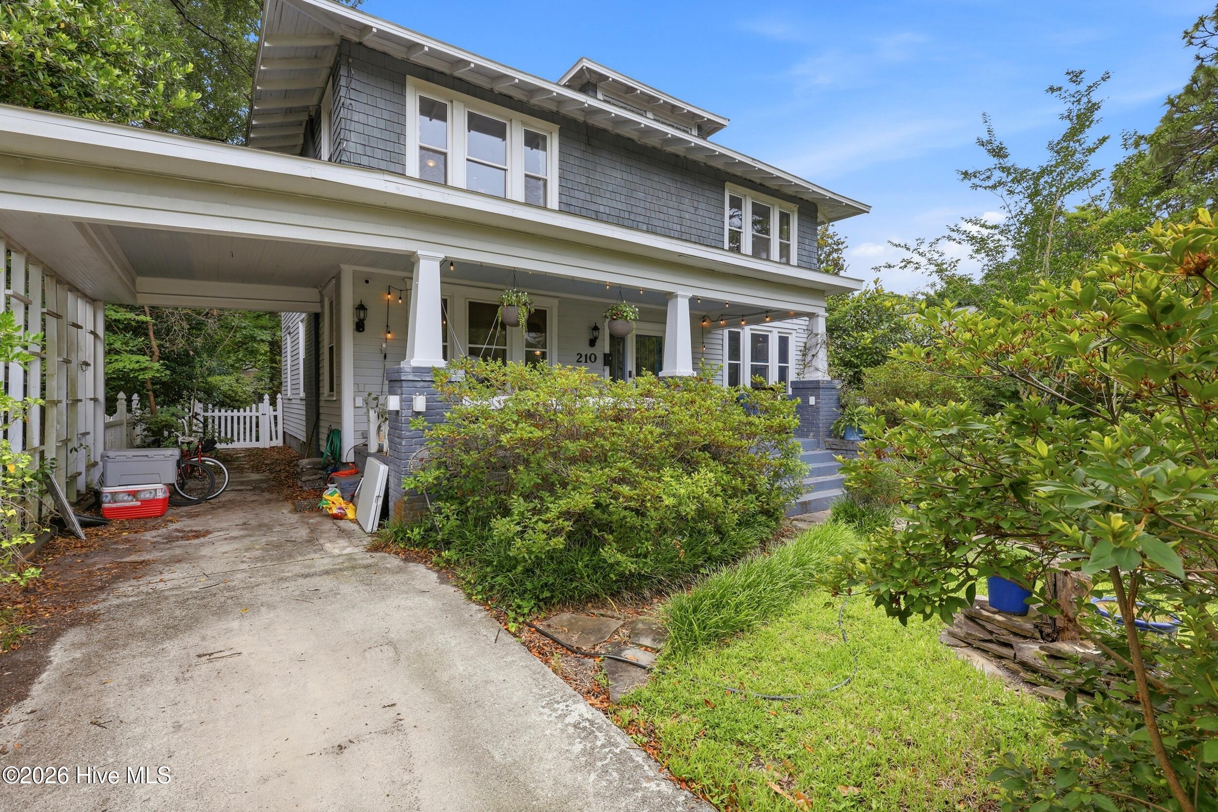 210 Northern Boulevard Property Photo 62