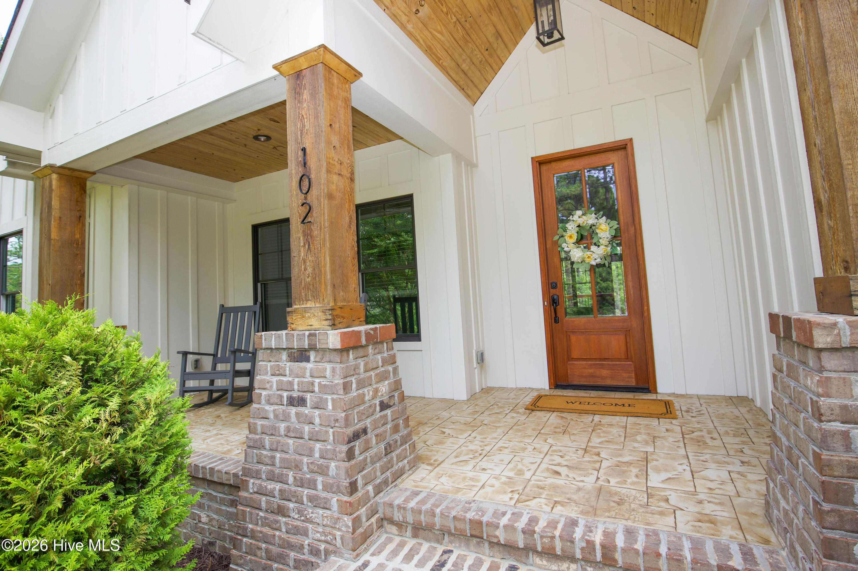 102 Greystones Court Property Photo 3