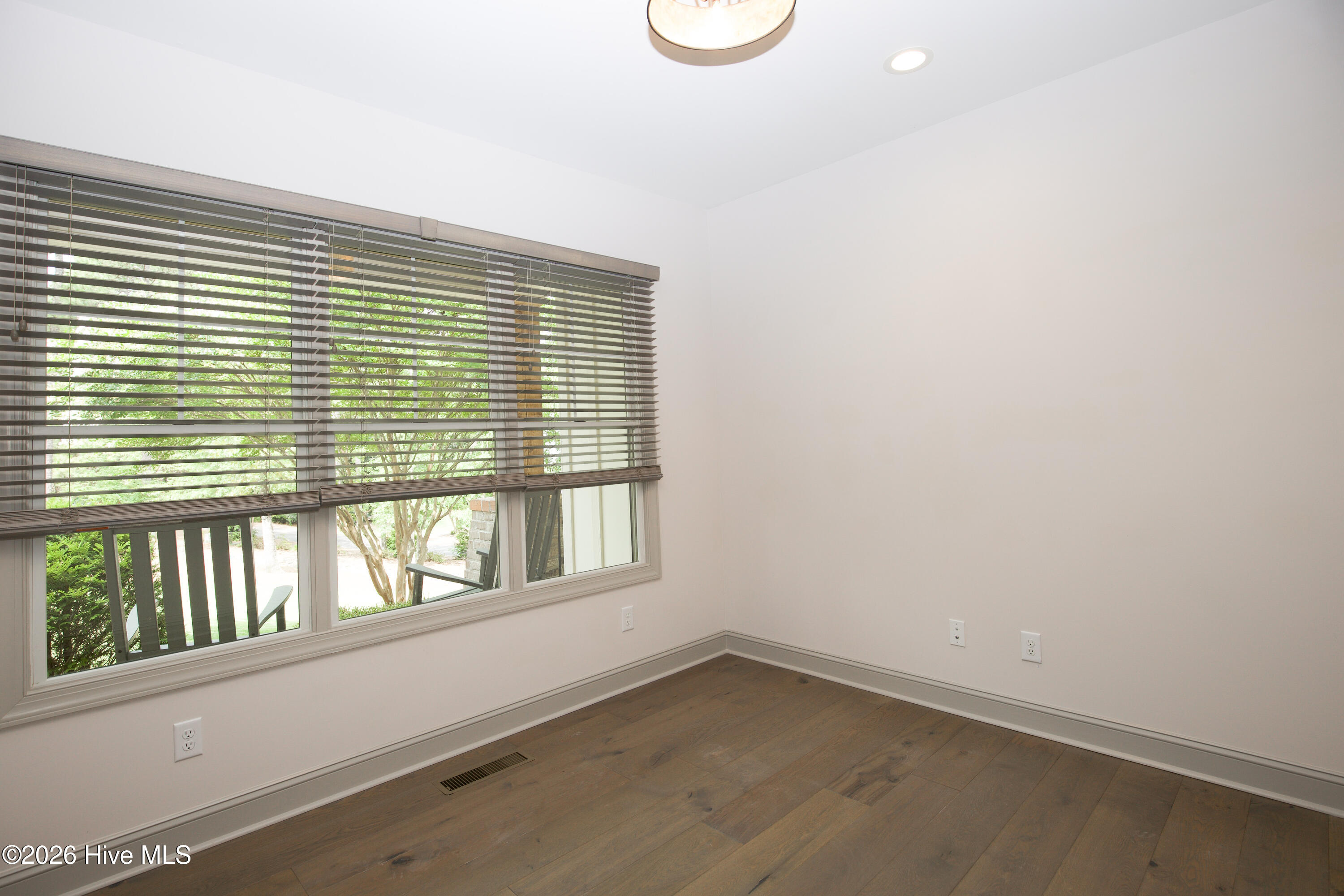 102 Greystones Court Property Photo 6
