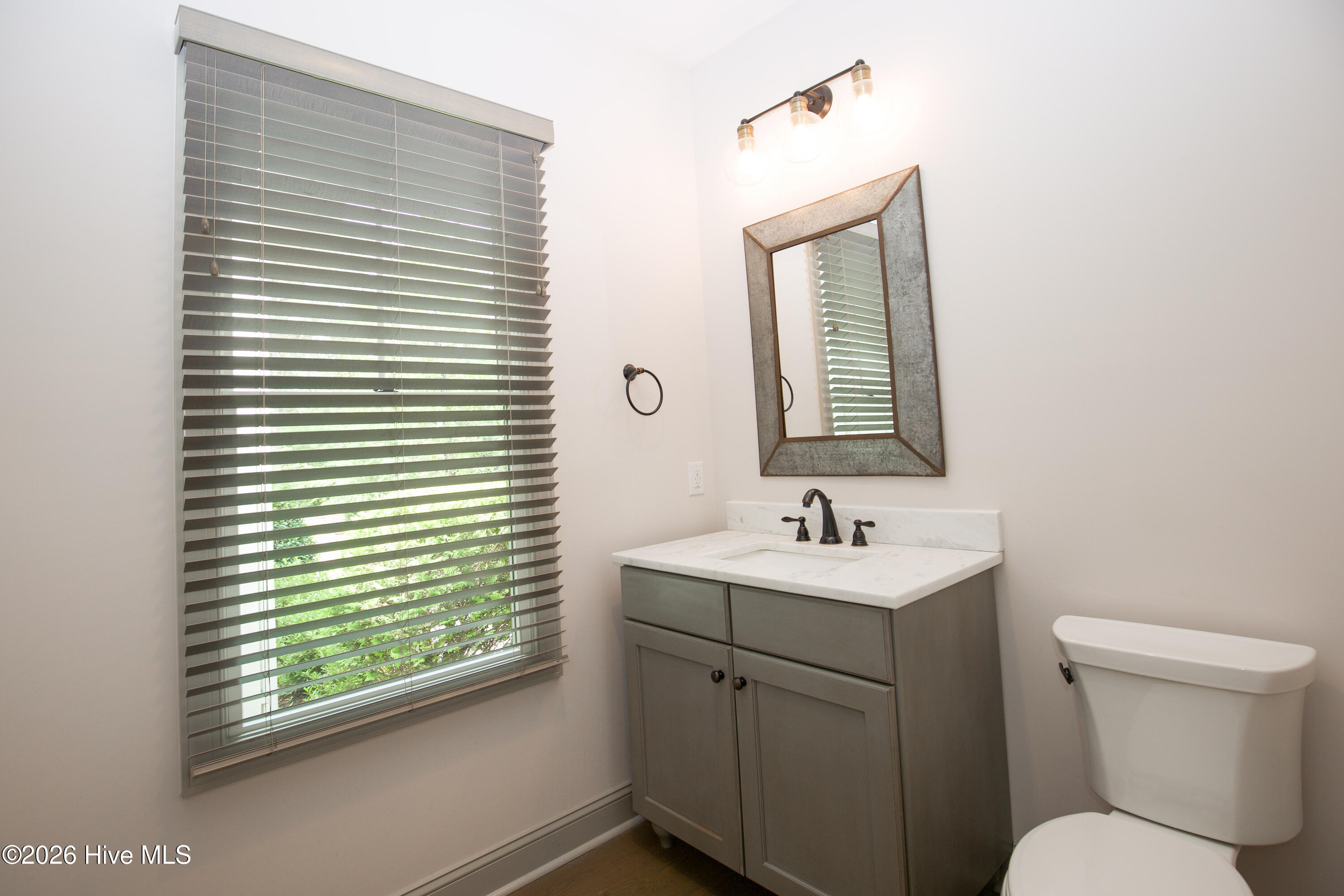 102 Greystones Court Property Photo 28