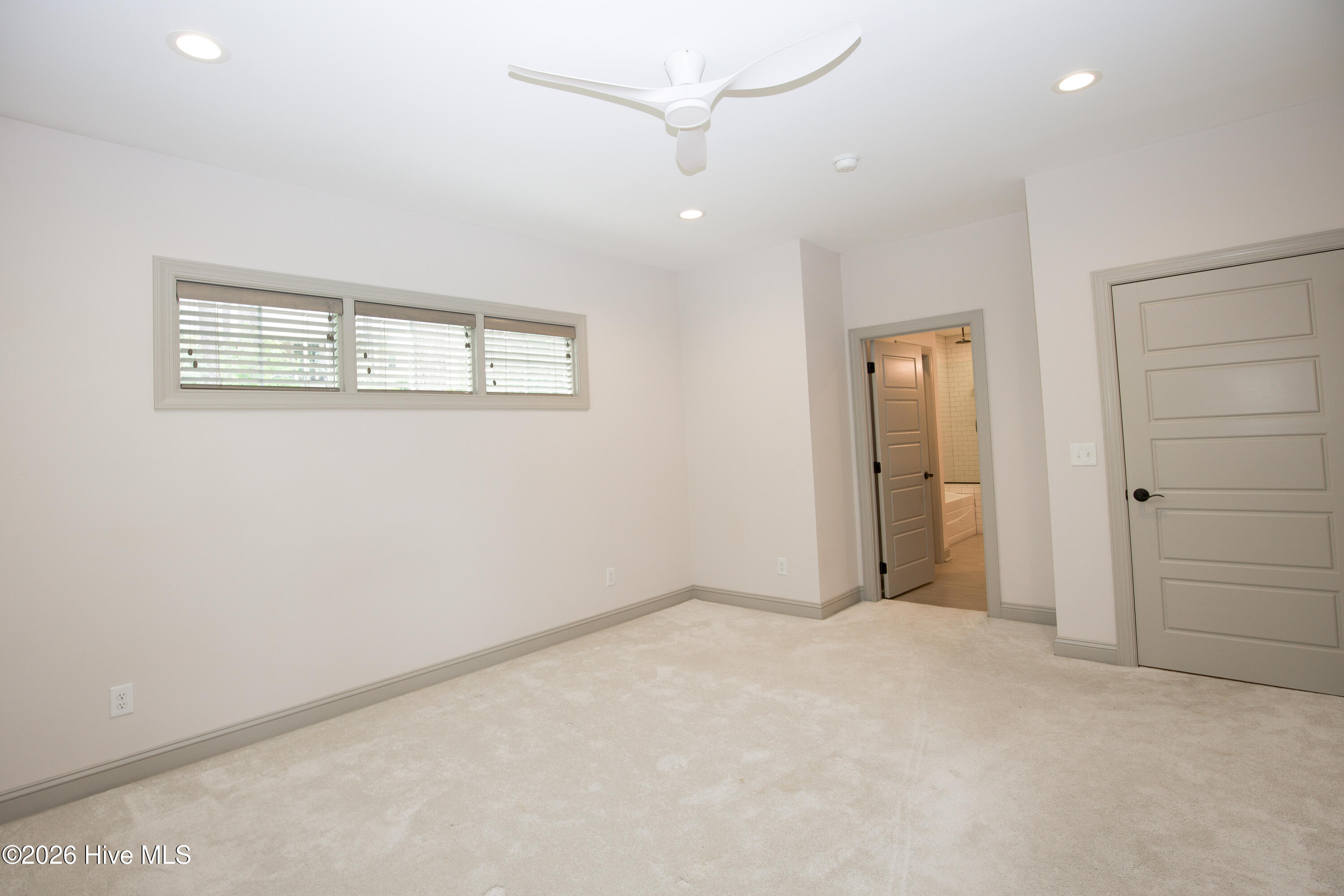 102 Greystones Court Property Photo 31