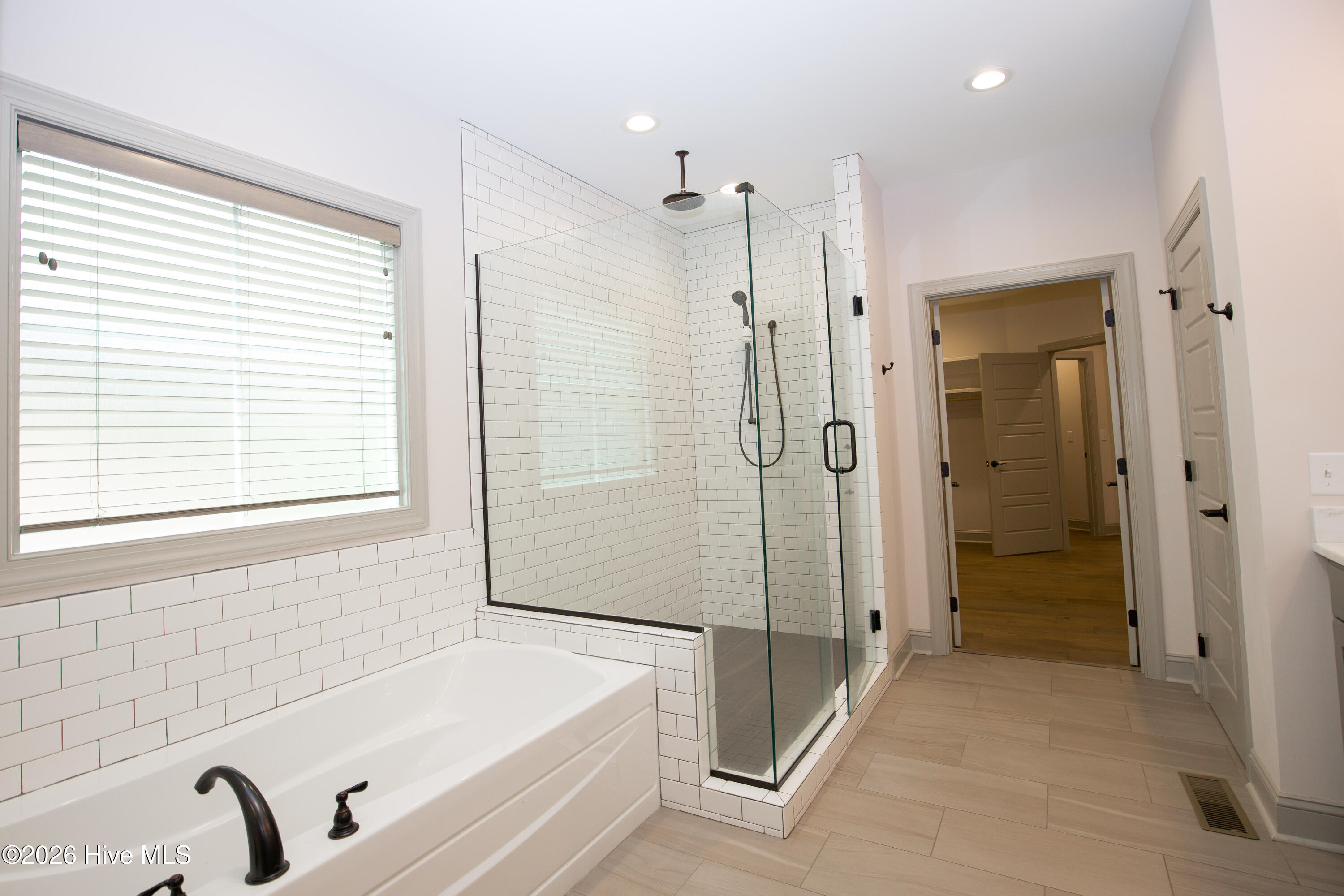 102 Greystones Court Property Photo 33