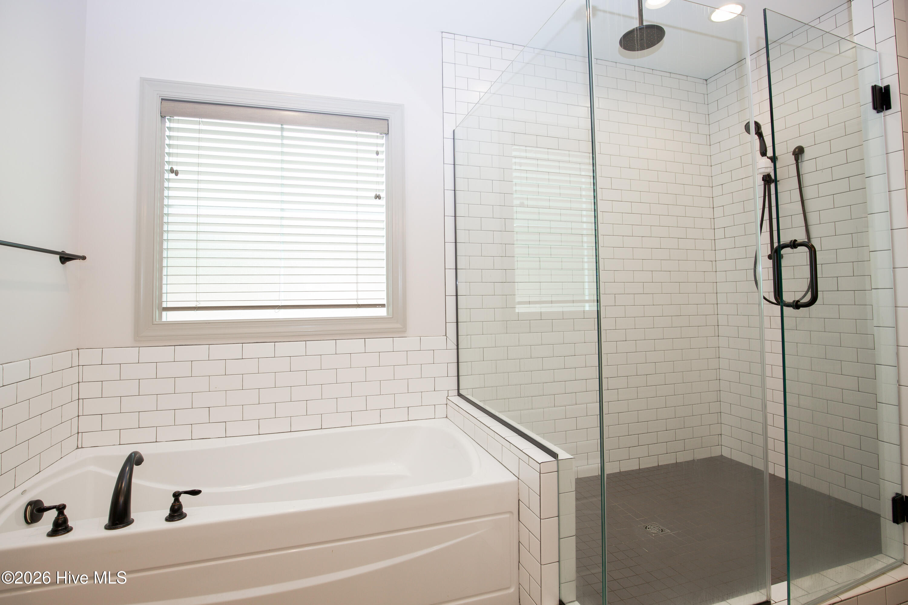 102 Greystones Court Property Photo 34