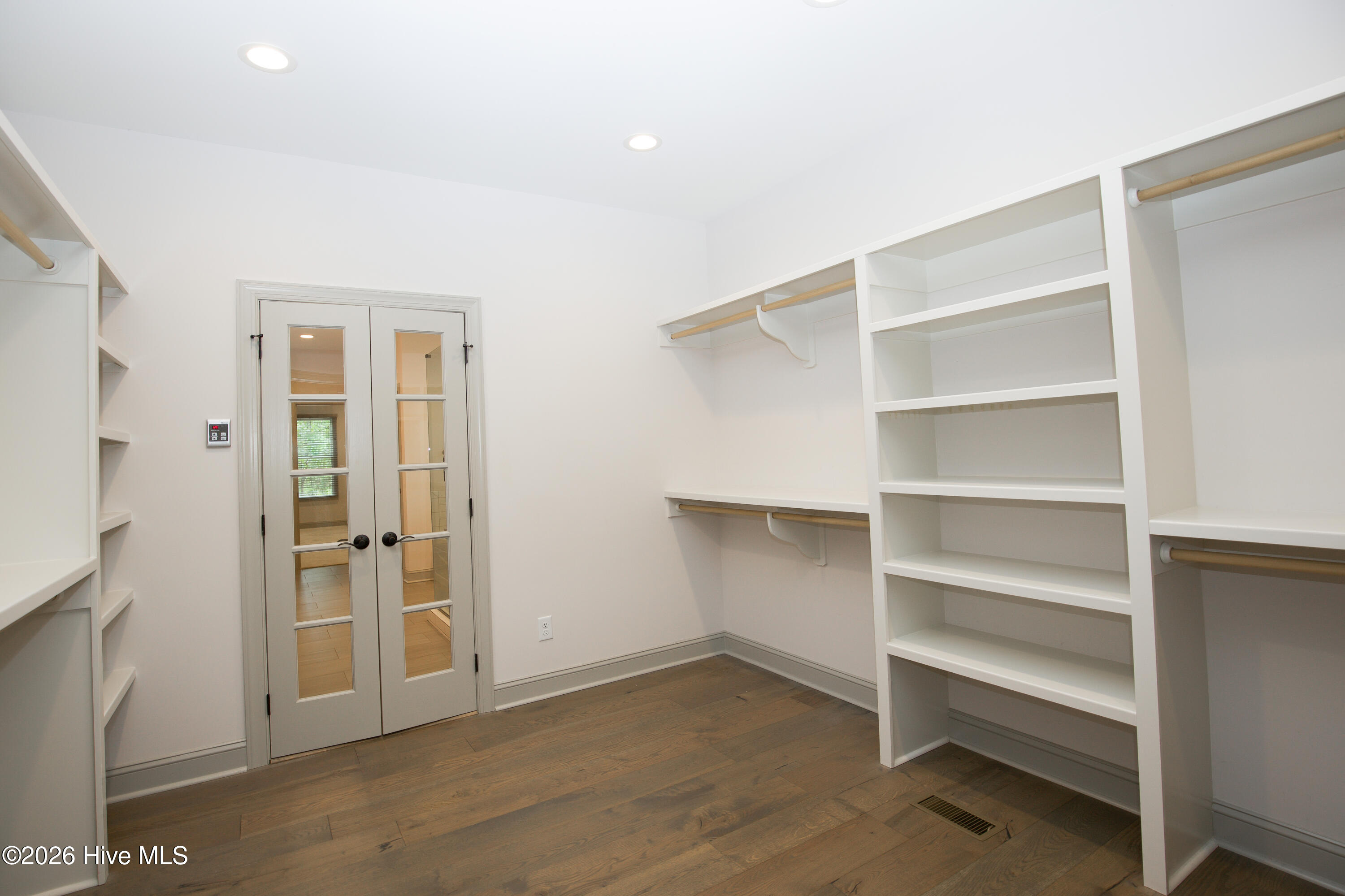 102 Greystones Court Property Photo 37