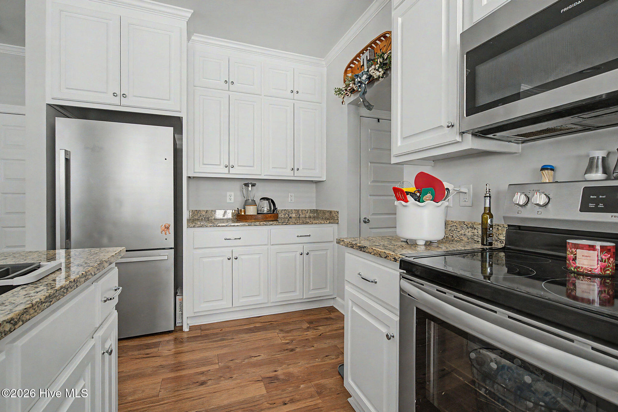 313 W Northern Boulevard Property Photo 10