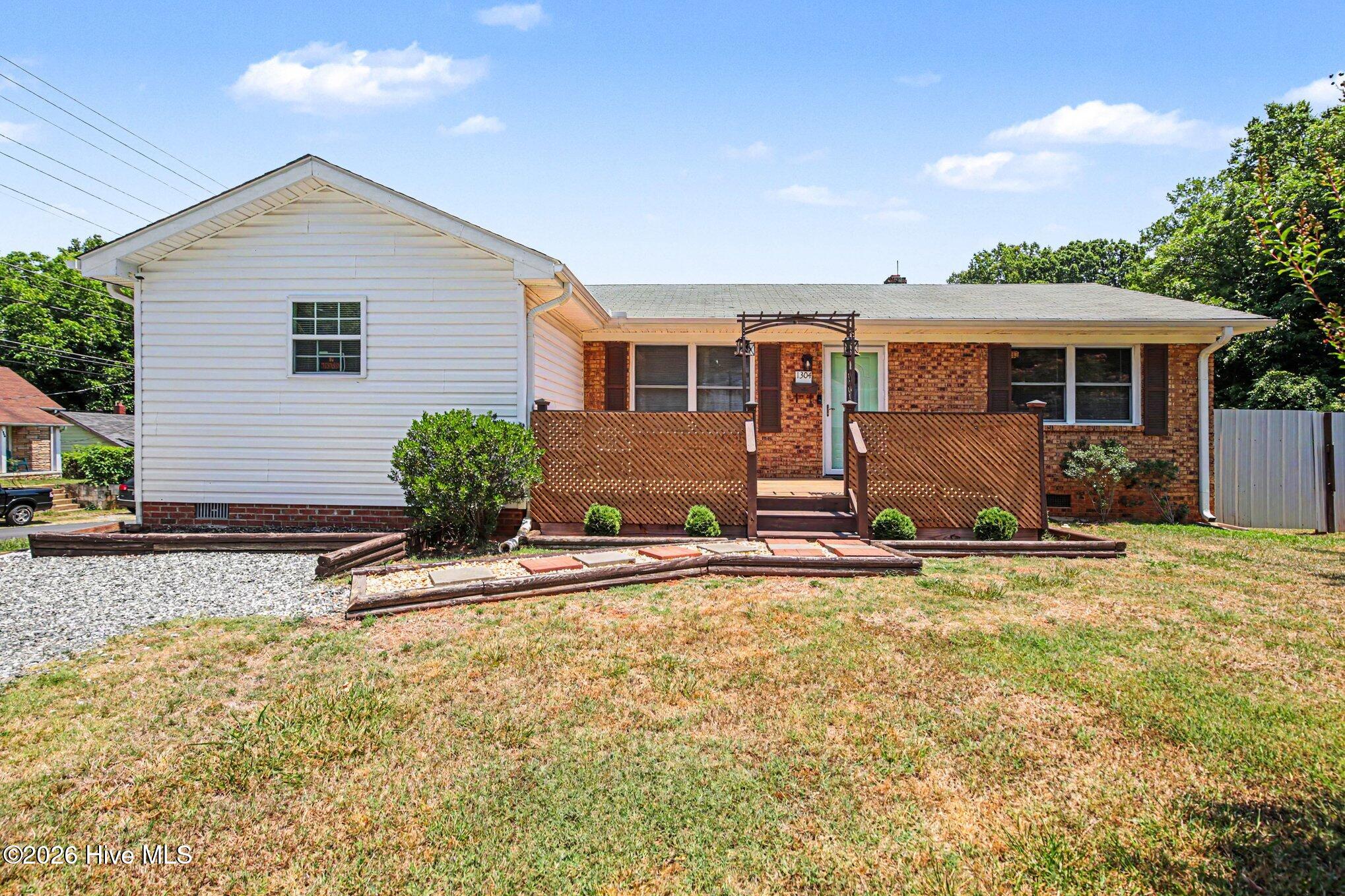 1304 Nance Street Property Photo 1