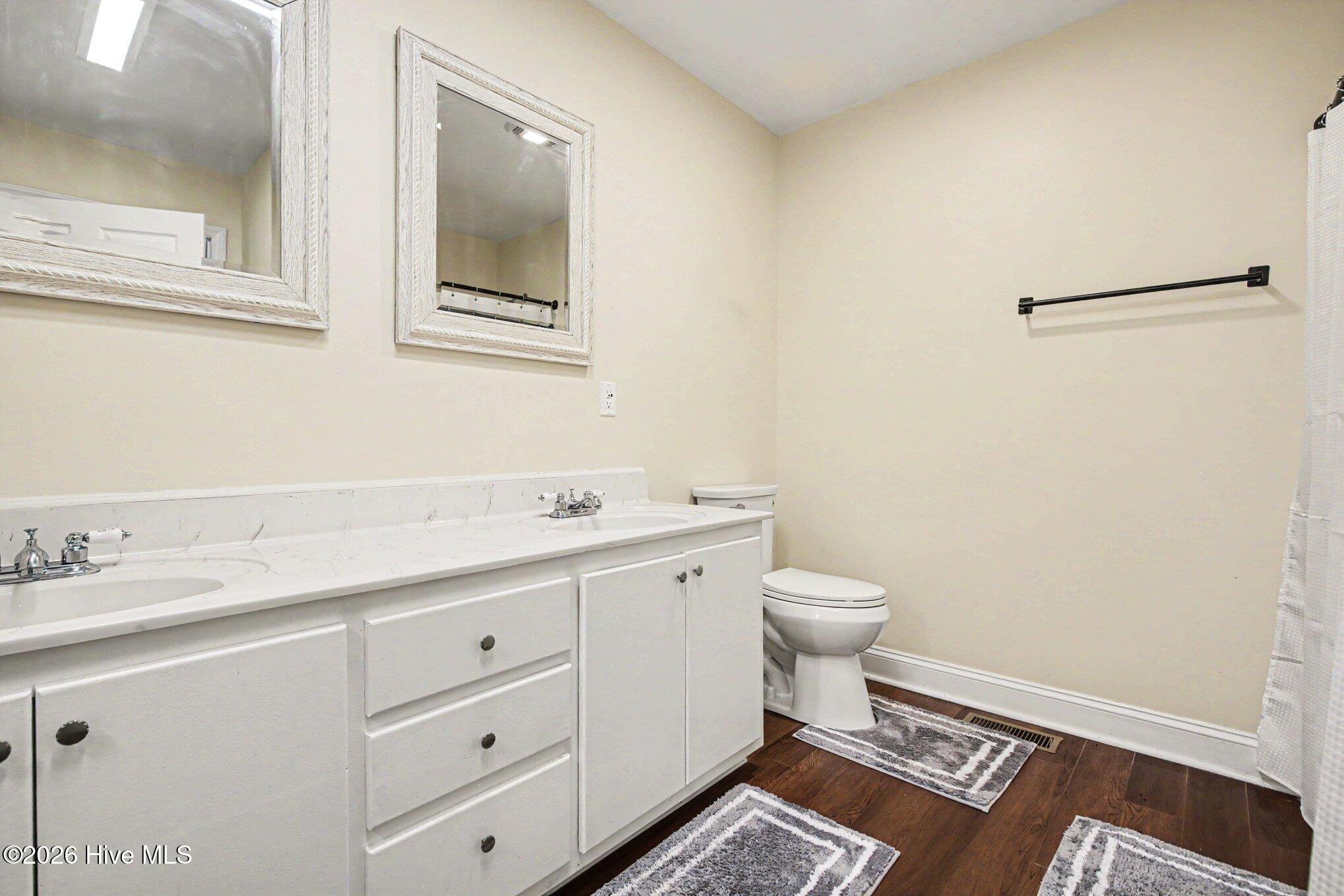 1304 Nance Street Property Photo 6