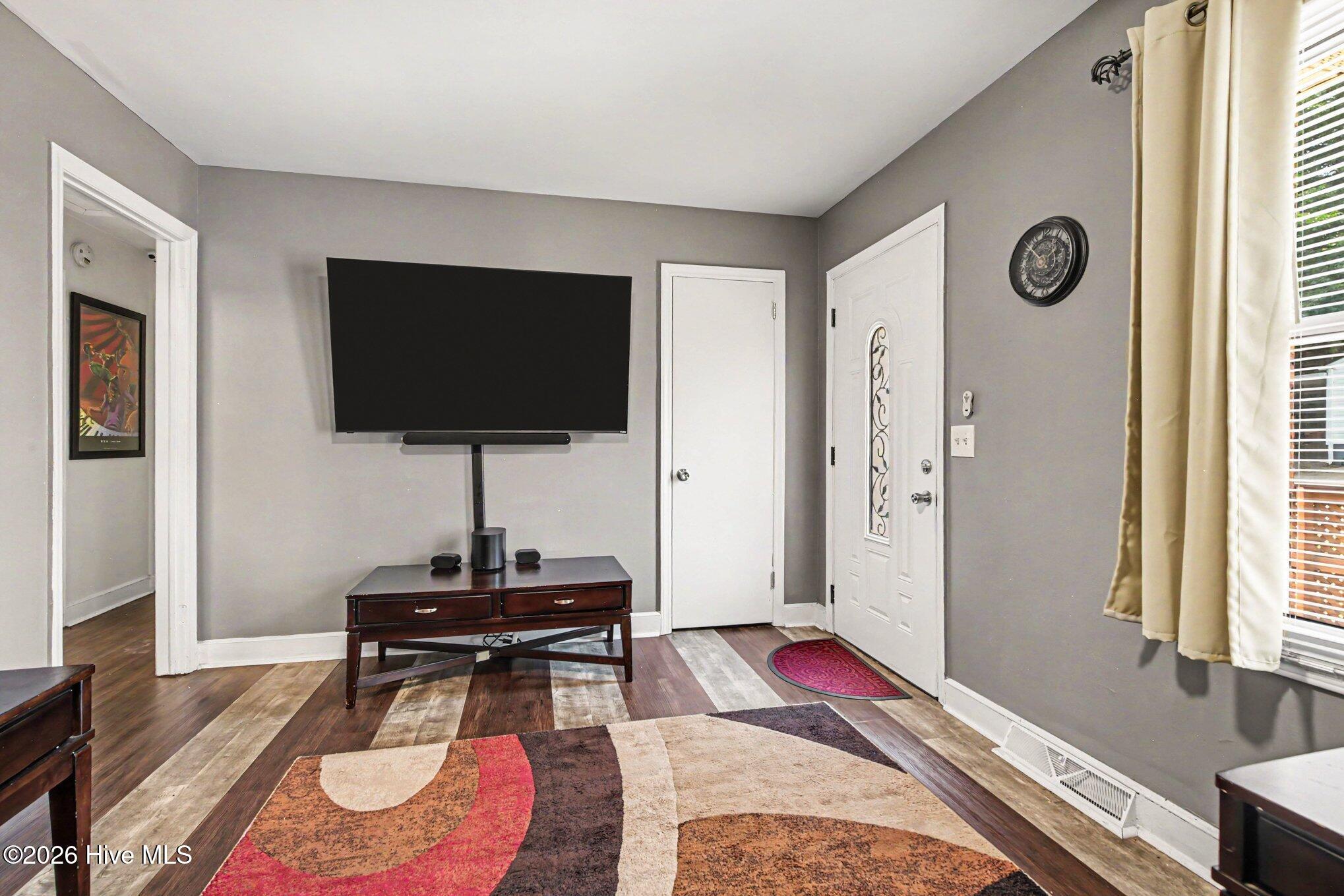 1304 Nance Street Property Photo 12