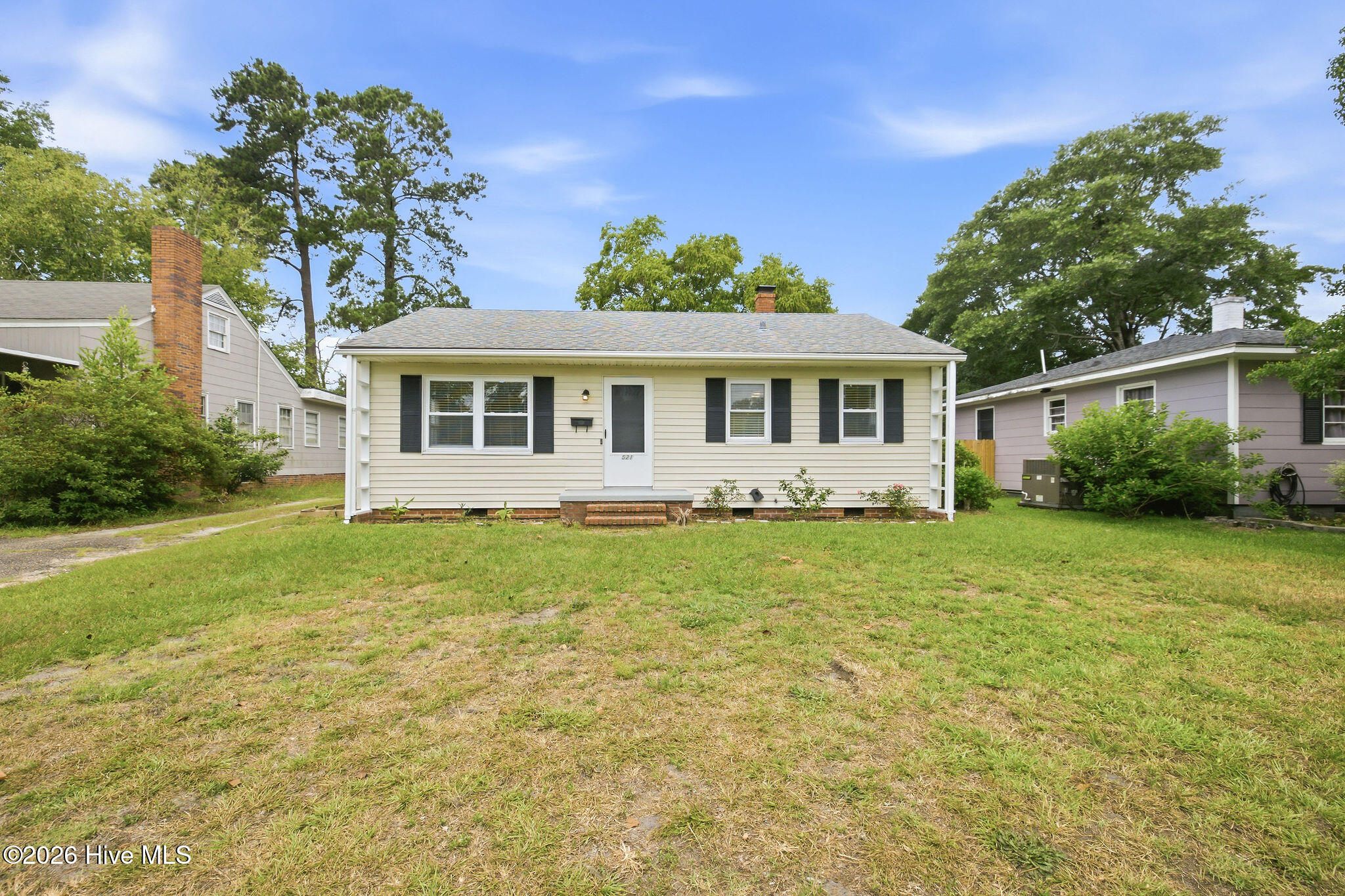 521 Thomas Avenue Property Photo 1