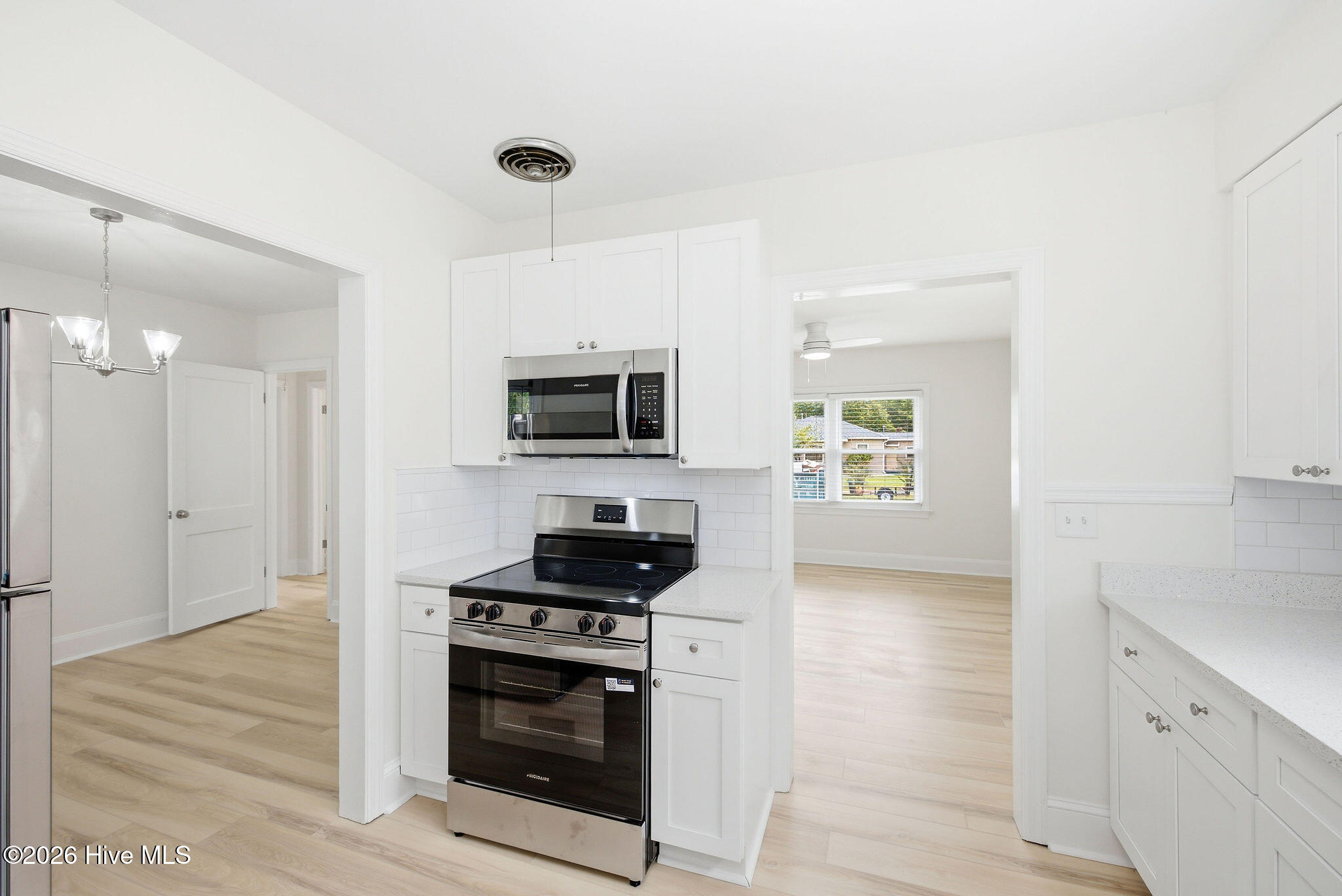 521 Thomas Avenue Property Photo 9
